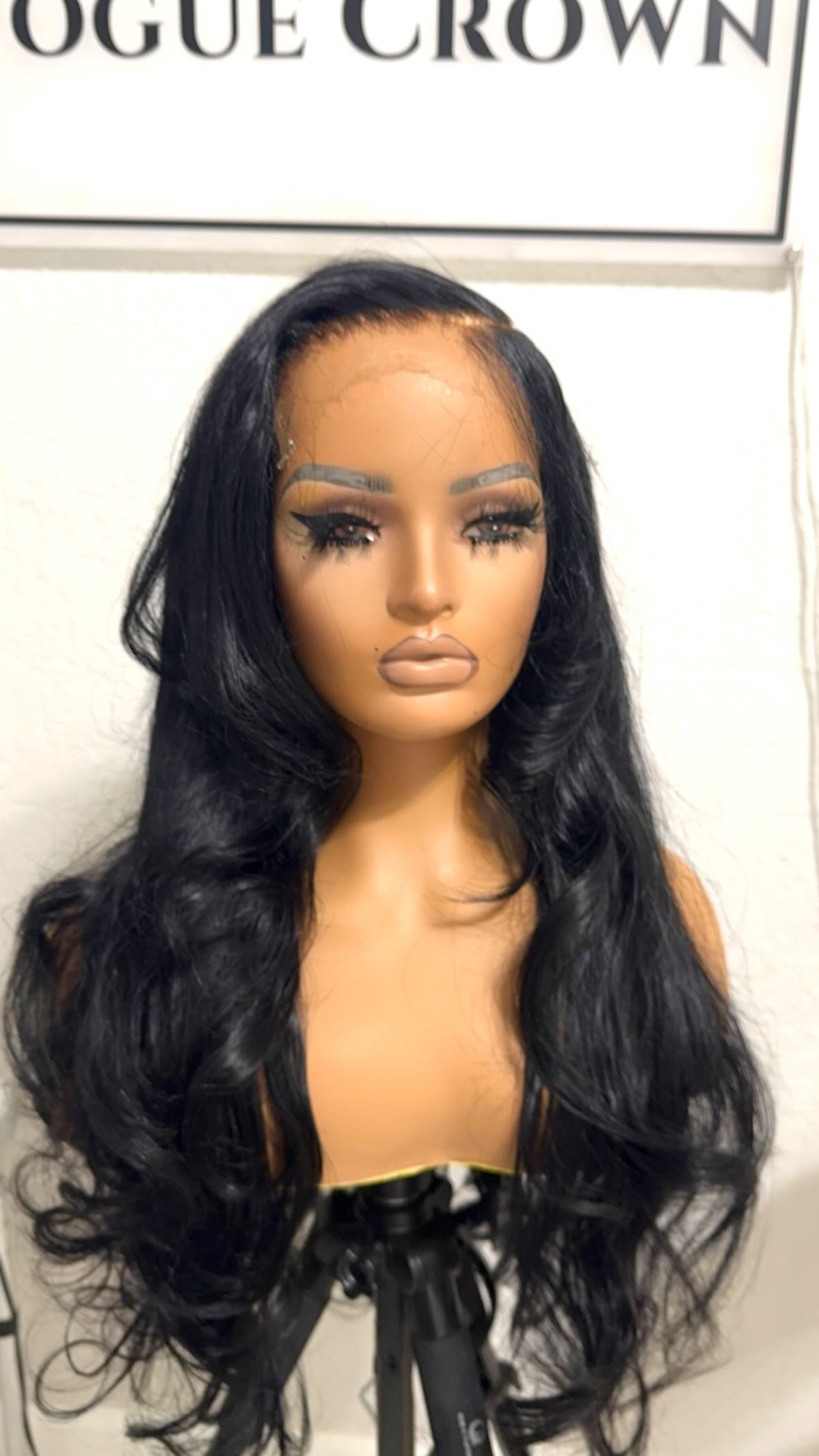 Happy Wednesday. 💛
Our Ready Set Go Wig “RSG” in process.
#VogueCrown #Hair #ReadySetGoWig #RSG #GluessWig #HairCompany #Wig #Extensions