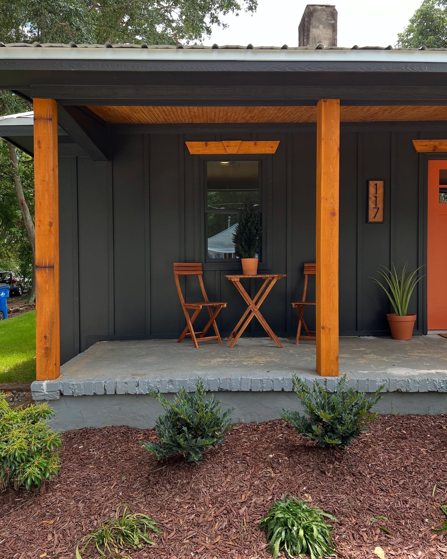 Throw back to a little cutie we helped to design and stage for an Airbnb.
#kitchen #renovation #raleigh #raleighnc #raleighgeneralcontractor #kitchenrenovation