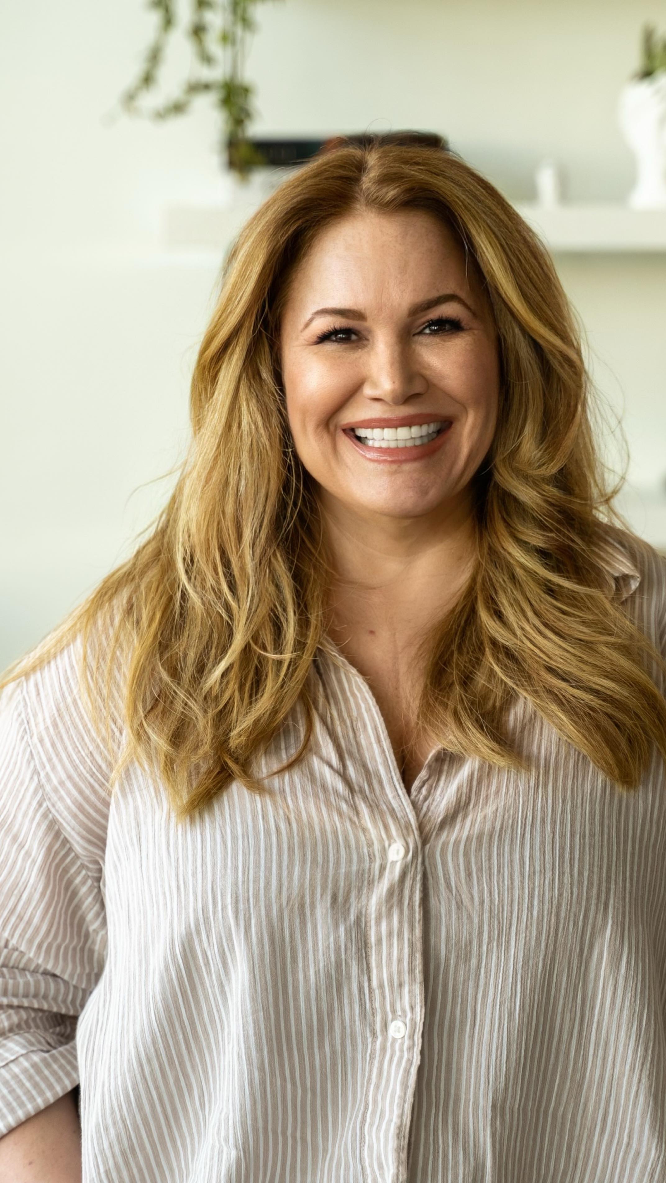 Hola! It’s been nearly a year since I last shared a reel with all of you.
Creating content, started feeling draining and I lost the passion for it. So, I decided to take a step back. It was a bold move, especially since I had just launched my store at the River District in Miami. But authenticity is crucial to me, and I can’t create meaningful content without it. I’ve truly missed the connections I’ve made. I miss all of you!
At the start of this year, I had the incredible opportunity to collaborate with @jacopo.fantastichini and @plantpopofficial on a short film. This film documents my journey of self-discovery, exploring my family, and connecting with my heritage through plant and biophilic design.
I invite you to watch the short film, and I genuinely hope you find joy in it 🪴 Check my stories and bio for the full video.
Drop me a comment below, sharing your thoughts and letting me know how you’ve been. Your support means the world to me!
A @plantpopofficial project
Filmed and edited by @jacopo.fantastichini
#plants
#biophilicdesign
#rareplants
#plantlover
#plantthejungle