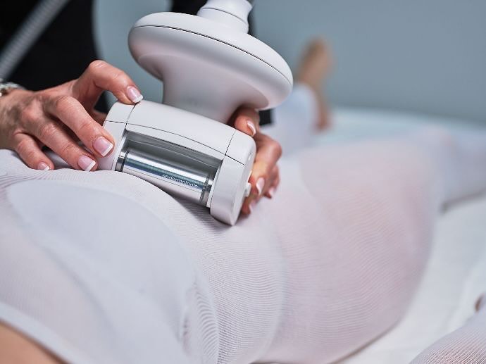 Why choose LPG Endermologie
In contrast to a lot of techniques available on the market, LPG Endermologie offers a 100% natural alternative: stimulating dormant cellular activity within our skin to fight all unaesthetic manifestations (wrinkles, sagging skin, localised resistant fat, cellulite appearance and more).
The mechanical stimulation of the cells causes an awakening naturally and painlessly, with amazing results.
Discover more @serenityspaformby @lpgendermologie_uk
#lpgendermologie® #naturalbeauty #wrinkles #saggingskin #resistantfat #cellulite #cellstimulation #lymphaticdrainage #lymphedema #lypodema #wellness #wellbeing