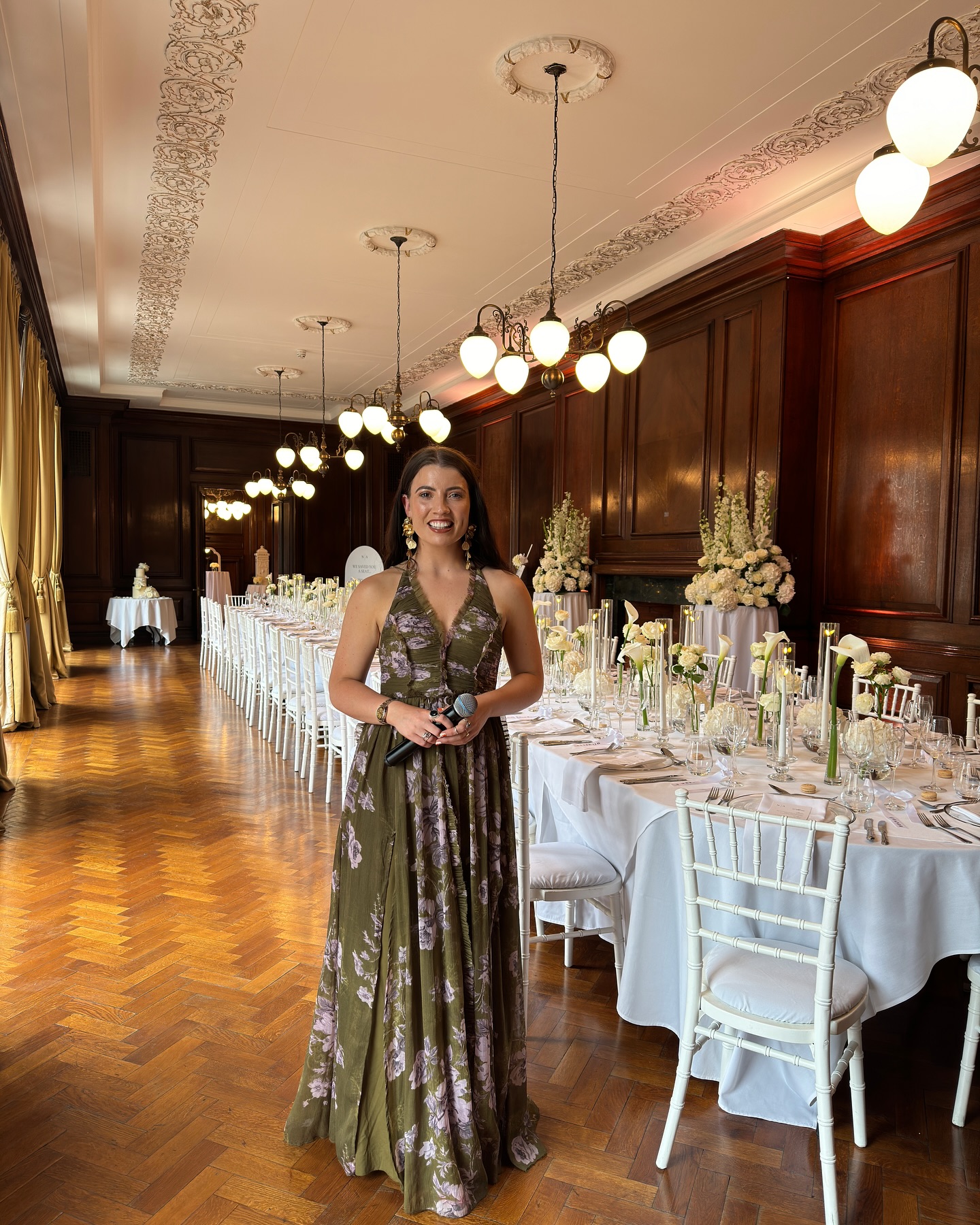Intimate Wedding Breakfast & Drinks 🍸🎤
Back to a beautiful chic, classy and sophisticated styling for this beautiful summer wedding at @manchester_hall with @serendipityevents_uk 🤍🌿
The girls at Serendipity outdid themselves as always, check out the styling aesthetic. Covering every single detail to create the most perfect day for Nicola & Aaron, even down to personalised cushions - which I’m obsessed with (scroll to the last pic!)
N & A wanted a chilled drinks reception & wedding breakfast, but I managed to get the bridesmaids to have a boogie with me🕺🏻
A huge thank you to @serendipityevents_uk for trusting me to add a special little soundtrack to N & A big day and like always it’s an absolute dream working with you both ✨
#manchesterhall #manchesterhallwedding #manchesterwedding #manchesterweddingsinger #femaleweddingsinger #femalevocalist #weddingsinger #weddingentertainment #weddinginspo #drinksreception #weddingbreakfast #weddingbreakfastentrance #feelsoclosetoyoucalvinharris #weddingbreakfastmusic #drinksreceptionmusic #serendpityevents #2025wedding #2026wedding #2027wedding #2025bride #2026bride #2027bride #bridetobe #groomtobe #brideandgroom