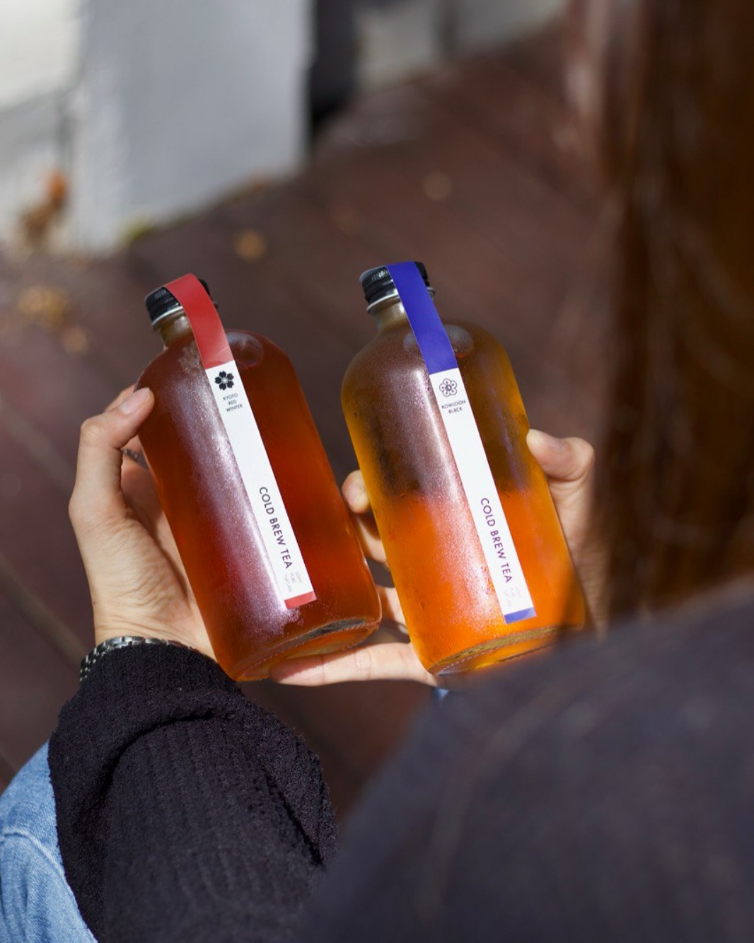 Choices, choices...
Our refreshing cold brew teas come in 4 flavours — Kyoto Red Winter, Kowloon Black, 7 Flower Oriental and Pu'er Lavender.