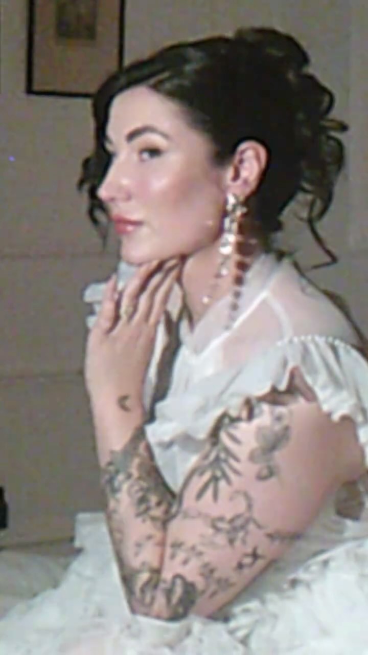 take this as your sign to buy that second dress ✨
@bex.ck looking insanely gorgeous draped in her showstopping second look!
(you don’t even have to justify it your fiancé, just say that that I said you can ☺️)
@_therelaxedbride @josephinewaymua @leahbaileyhair @vicarageboutique @fayewildephotography
#bridetobe #weddingprep #nottinghamweddings #intimatewedding #bridalmakeup #bridalhairstyling #bridallook #seconddress #weddingbride #nottinghamweddingvenue