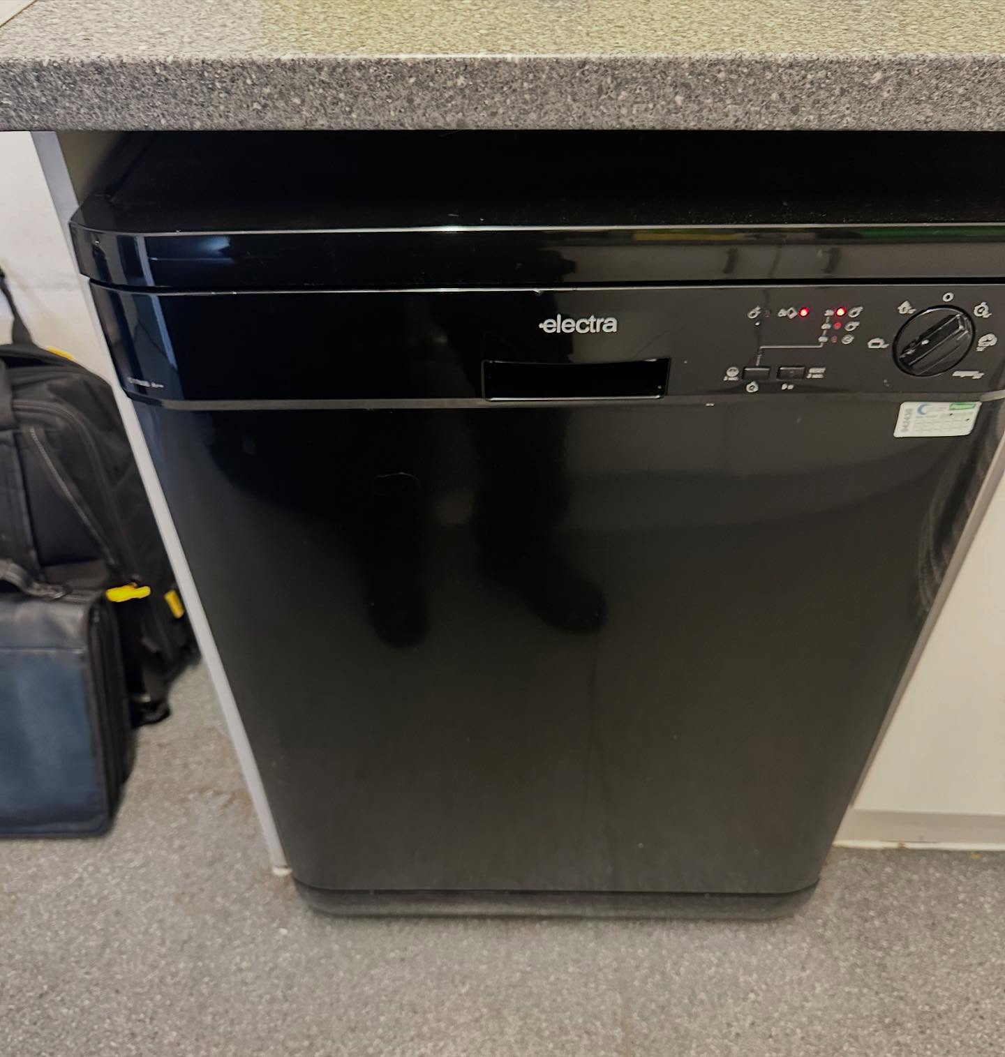 Customer booked in due to their dishwasher not cleaning the dishes properly π€. After a thorough inspection, and finding the cause of the problem, the dishes are now coming out sparkling β¨ π«§ π½οΈ
π± 07706152787
π» www.lmggas.com
π§ lucas@lmggas.com