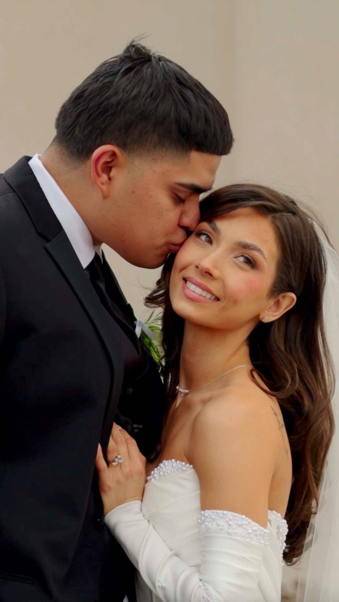 Grace & Carlos share such a pure, sweet love 🕊️🤍 I loved witnessing their gentle, kind nature towards one another all day. It was such a joy to capture their beautiful West TX wedding!
video: @marycatherinefilms
photo: @madisonrose.photo
venue: @madewellestates
planner & florist: @jheventfullyyours
caterer: @heartandsoullbk
gown: @bblewisville
makeup: @makeupbymaddyb
DJ: @dj_life_style
cake: @serendipiteacakery2020