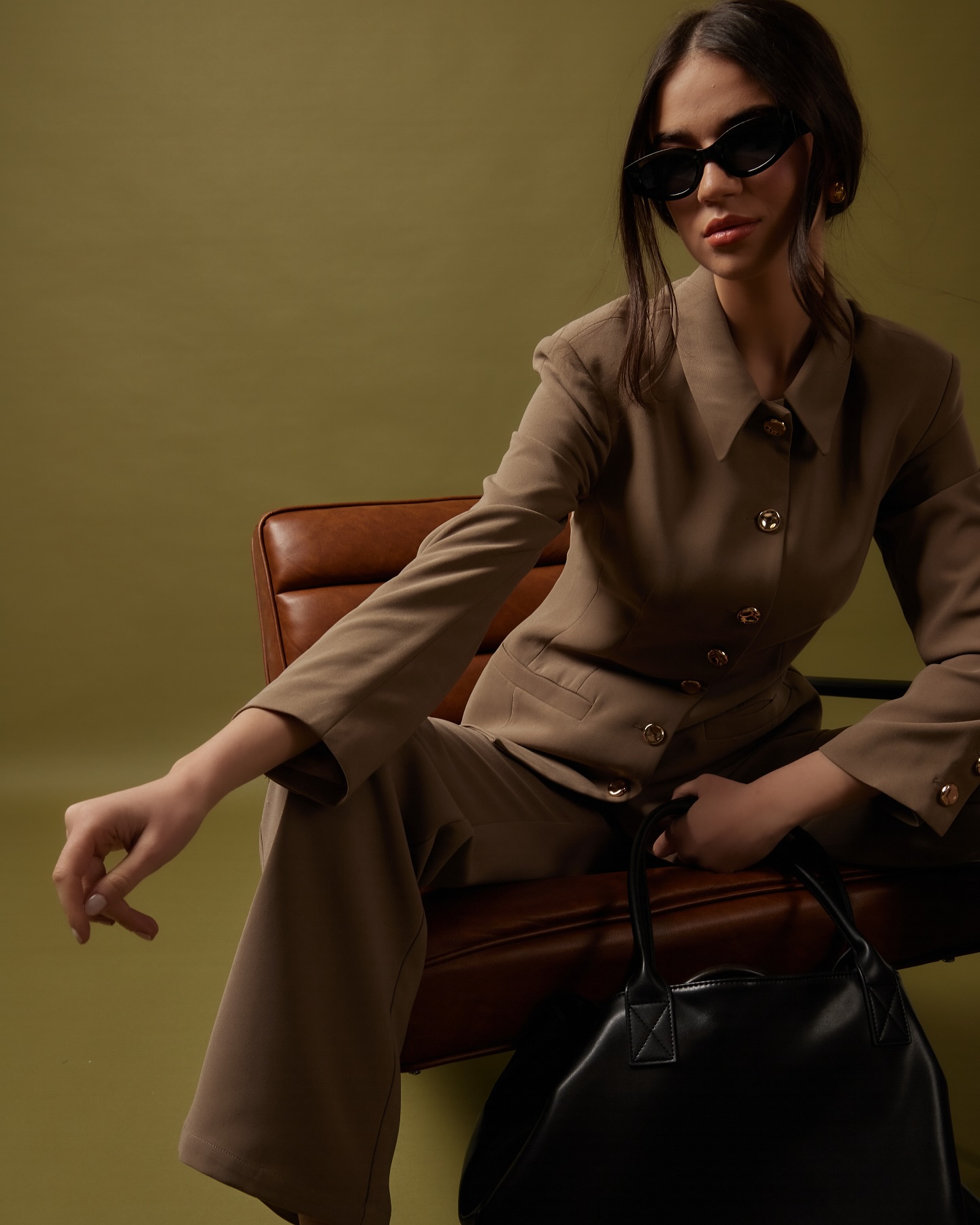There’s nothing more rewarding than seeing Elamara through your lens. Your elegance, your style — thank you for tagging & sharing your posts with us.
#clothingbrand #luxuryblazer #luxefashion #luxuryfashion