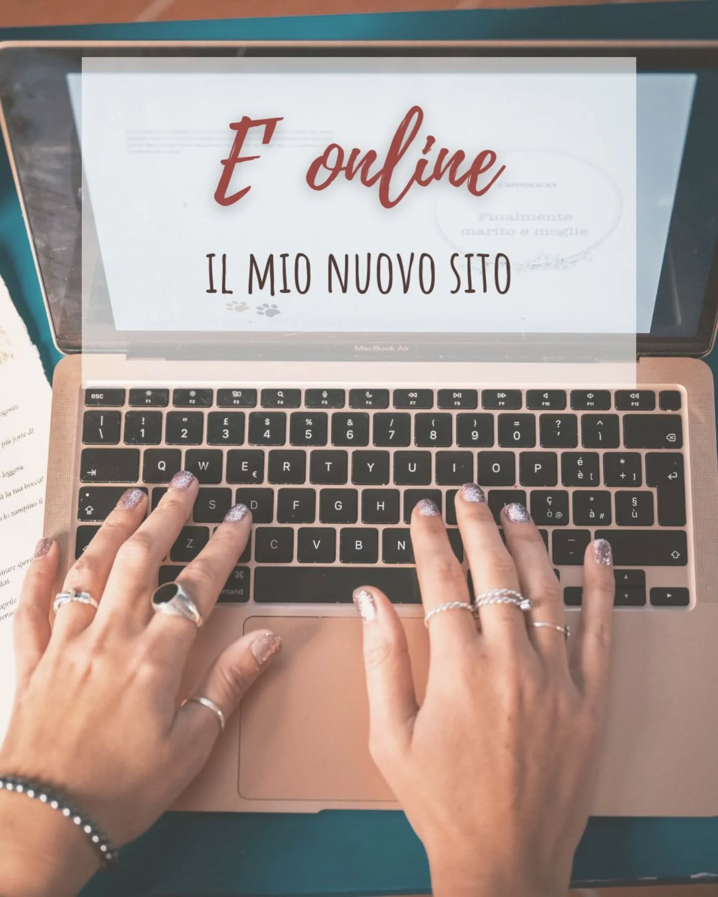 โ๐ฬ ๐ข๐ก๐๐๐ก๐!โ
ร online il mio nuovo sito.
Un posto dove le storie dโamore diventano libri,
le promesse diventano poesia.
Un luogo dedicato al Wedding Storytelling.
ร con il cuore pieno di gratitudine e ispirazione che te lo presento.
Mi chiamo Ylenia Cecchetti, sono giornalista e fondatrice di #dilloconunlibro.
Racconto lโamore, quello autentico, con parole su misura.
Ricordi da vivere, parole da conservare.
Scrivo testi per promesse di matrimonio e creo libri personalizzati che possano custodire per sempre la magia di un giorno speciale.
๐๐๐ ๐๐๐ ๐ ๐๐๐ ๐ ๐โ๐ ๐ฃ๐๐๐๐๐๐๐ ๐๐ข๐๐๐๐๐ ๐ ๐๐ ๐๐๐ขฬ.
๐๐๐ ๐๐ ๐๐๐๐๐๐๐ ๐๐๐๐๐๐๐ ๐โ๐ ๐๐๐ก๐๐๐๐๐๐ ๐ ๐๐๐๐๐๐๐๐๐๐ ๐ ๐๐๐๐๐๐ ๐๐๐๐๐๐ก๐ ๐๐๐ ๐ข๐ ๐ก๐๐๐๐ ๐๐๐ก๐๐๐ ๐ ๐๐๐๐ ๐๐๐๐๐.
Benvenuti nel mio mondo.
๐บ๐๐๐๐๐๐๐๐ ๐๐๐๐๐๐๐ ๐๐ ๐๐๐๐๐๐๐๐ ๐๐๐๐๐๐?
๐I๐K I๐ ๐I๐
๐ ๐๐ฒ ๐๐ฒ๐ถ ๐๐ป๐ฎ ๐ช๐ฒ๐ฑ๐ฑ๐ถ๐ป๐ด ๐ฃ๐น๐ฎ๐ป๐ป๐ฒ๐ฟ, ๐ฟ๐ฒ๐๐๐ฎ ๐ฐ๐ผ๐ป ๐บ๐ฒ. ๐๐ผ๐บ๐ฎ๐ป๐ถ, ๐๐ป๐ฎ ๐๐ผ๐ฟ๐ฝ๐ฟ๐ฒ๐๐ฎ ๐ฝ๐ฒ๐ฟ ๐๐ฒ.