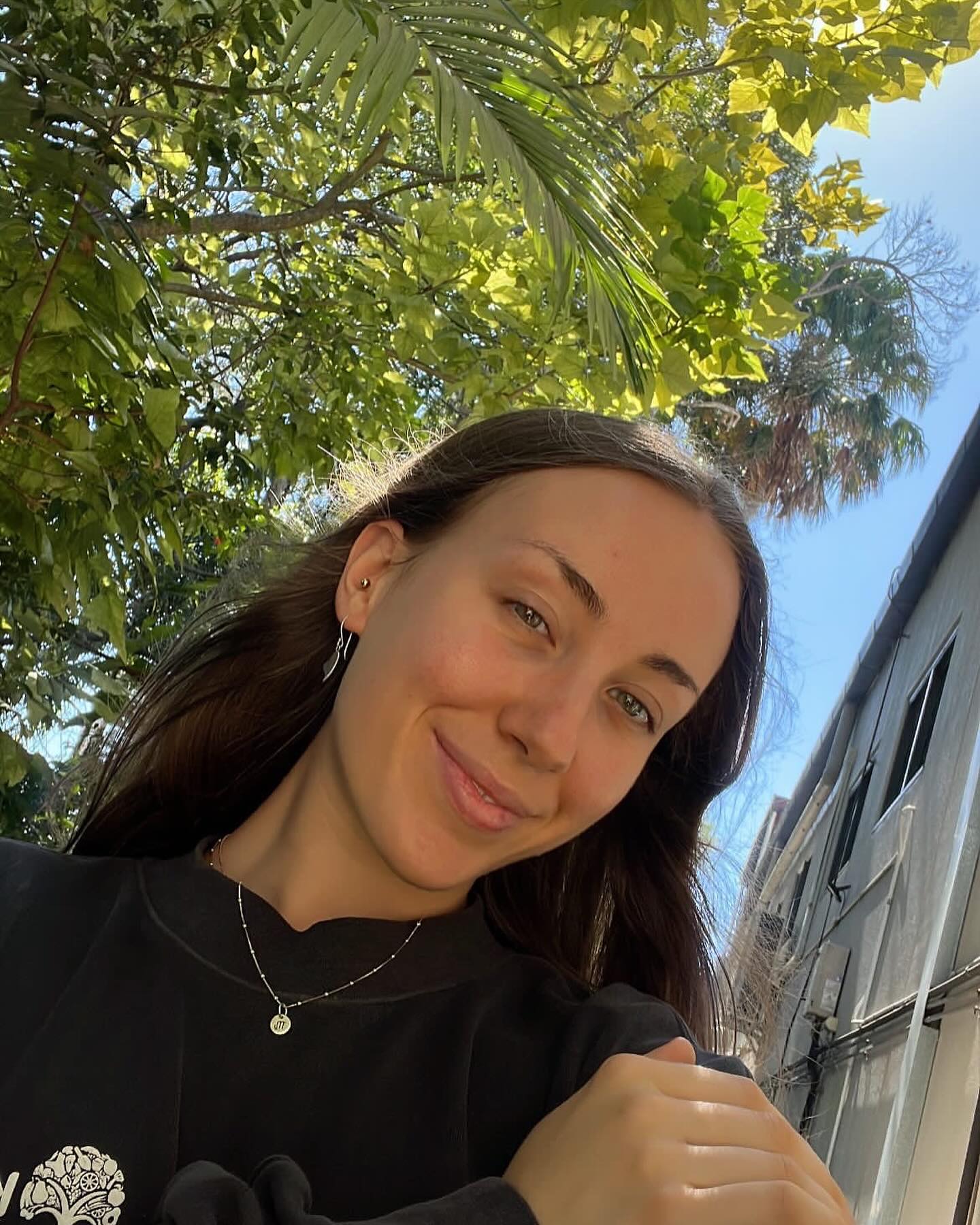 Tonight live at 7pm we have @mindfullyholistic_ Real food and clinical nutrition.