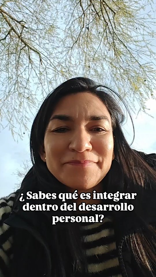 La integración de nuestras partes negadas es un trabajo que debemos hacer de manera tranquila pero constante. Siempre observando todo aquello que nos molesta y que juzgamos en el otro.
Cada parte negada nos aleja de nuestro ser esencial y nos limita para descubrir nuevas partes que nos sirven para la vida y para nuestra evolución.
¿Has descubierto partes de ti que antes negabas?
.
#emociones #eneagrama #integracionemocional #somosmasdeloquepensamos