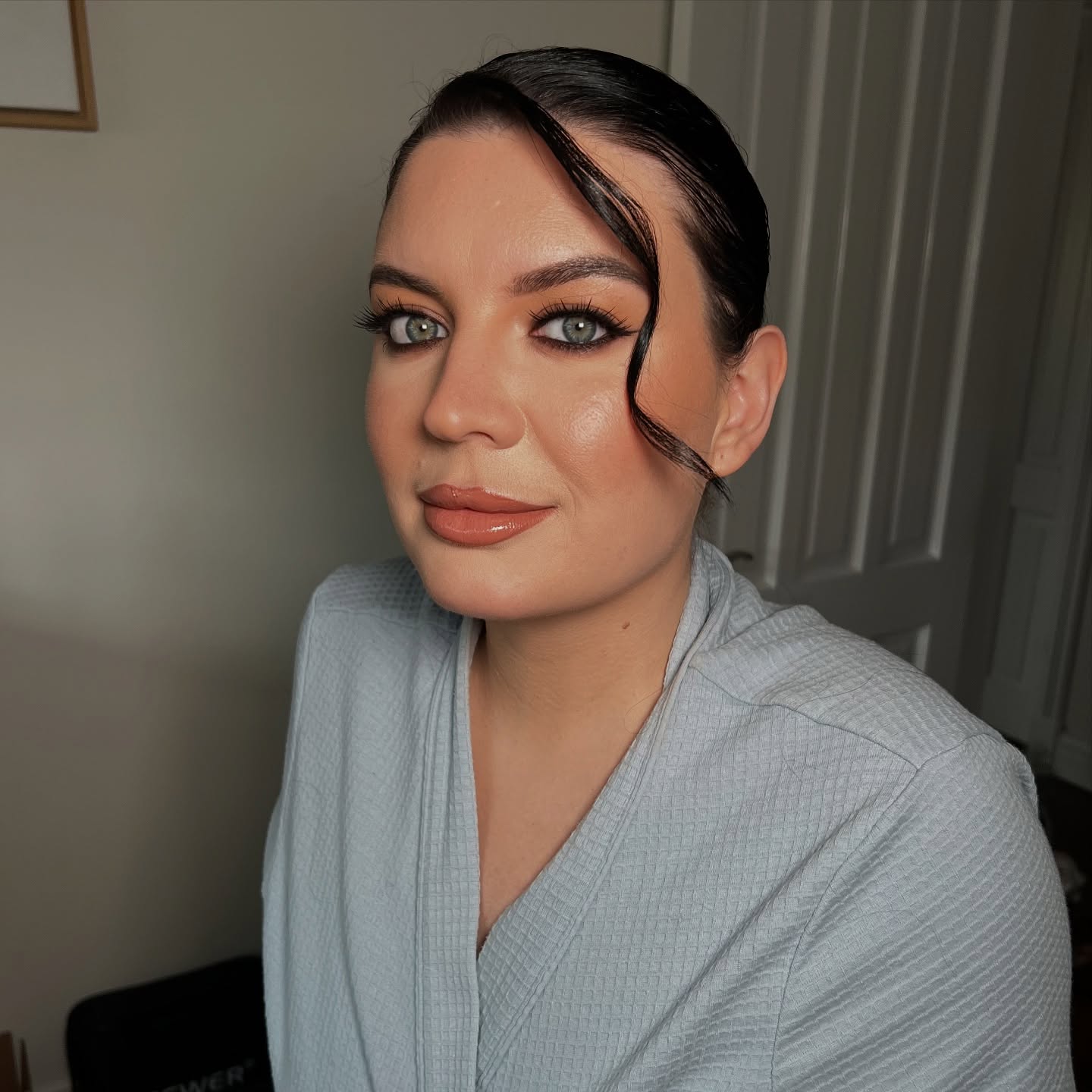 So obsessed with this look 🥰 on gorgeous @helenr__
Hair&Makeup by me
@chanel.beauty black eyeliner
@patricktabeauty Cream Blush Not too Much
@patricktabeauty Lip Gloss Superficial
@yslbeauty Bronzer
@patricktabeauty Foundation #10
@hauslabs foundation 110
@hourglasscosmetics Concealer
@hourglasscosmetics Loose Powder
#glamchicago#makeupartistchicago#glam#redcarpet#celebrity