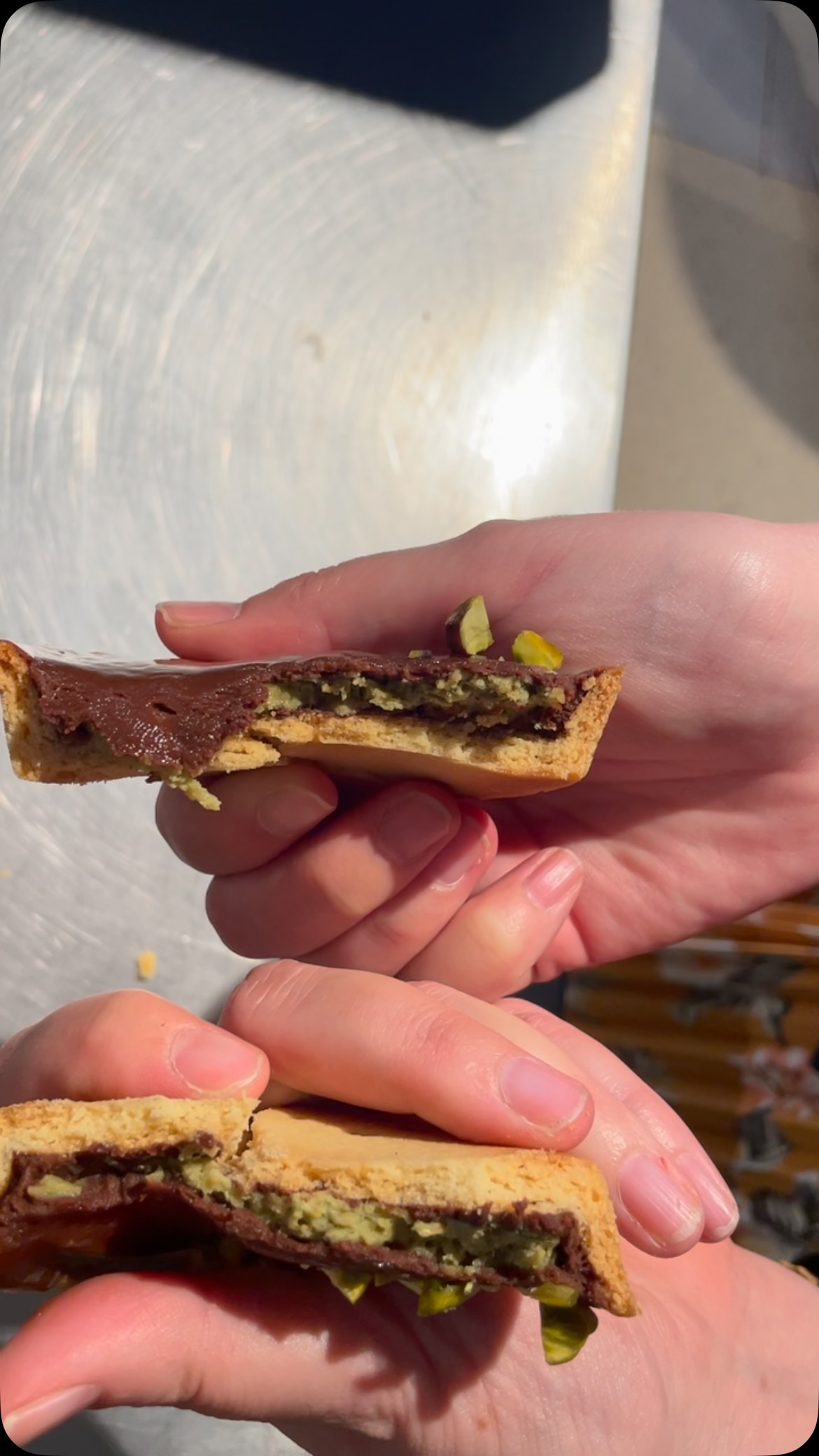 Coming to a bakery near you!
Dubai chocolate tart 😋 We taste tested this yesterday and it was off the charts delicious on the very first try so it will be available this Bank Holiday weekend in all the shops from tomorrow.
Think buttery tart base, silky chocolate ganache, and crunchy pistachio kataifi! It’s a combination made in heaven 😇
We’re so keen to hear what you think, so let us know in the comments below 👇
#finsburypark #finchleycentral #hampstead #londonfood #londonfoodies #londonbakery #viral #viraldubaichocolate #dubaichocolate #chocolovers #pistachio #pistachiocream #bakersoflondon #northlondon