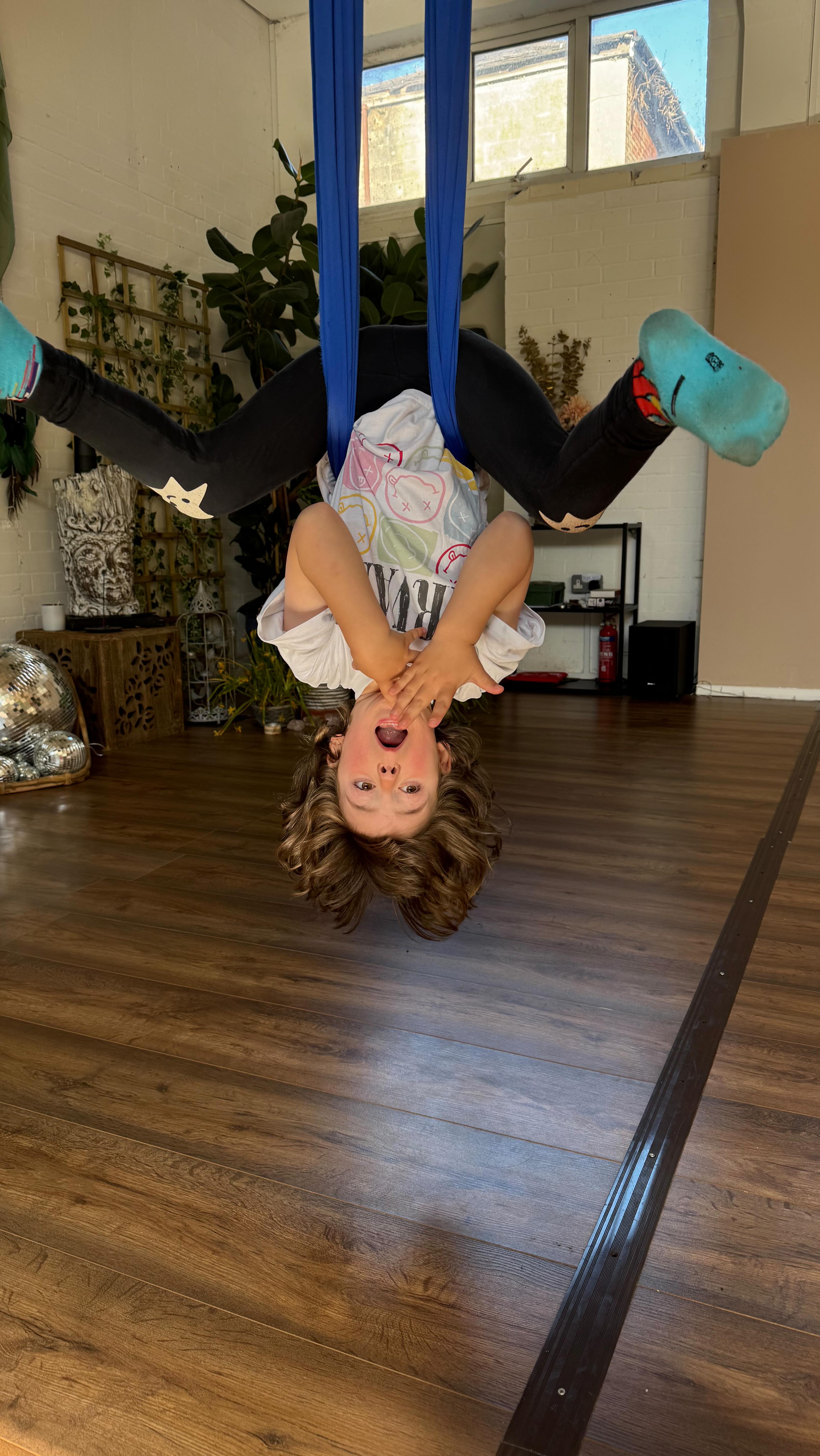 KIDS AERIAL HAMMOCKS
Thursday 4.15pm - 5pm
Next available spots May 15th! Jump in quickly!