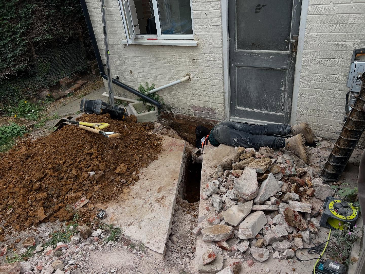 We just tend to be found down holes these days. Installing 3 water mains to 3 cottages.