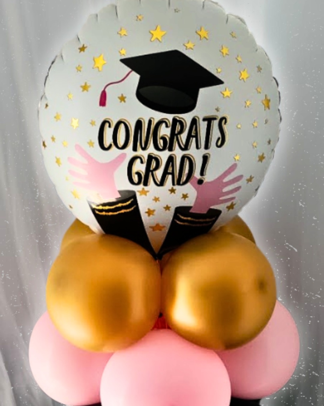 Still planning your grad party setup?
Don’t forget the centerpieces!
Our custom balloon centerpieces are the perfect table-top touch to complete your look!
🖤 Match your school colors
🎓 Add grad caps, 2025 numbers, or fun messages
🌟 Great for food tables, photo areas, and guest seating
Finish your celebration with details that make it pop!
DM us to add centerpieces to your booking
#GraduationDecor #BalloonCenterpieces #GradPartyIdeas #GradSeason2025 #Olmballoons #PartyDetailsMatter
