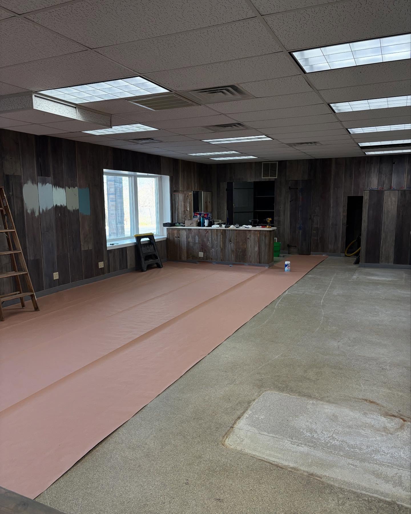 BIG NEWS! Mama Bear Wellness is relocating! Beginning in May, I’ll be seeing clients in my new space at 2435 Kimberly Road in the North Building of the Alpine Center. In the meantime, renovations are underway and the studio is gonna look so refreshed, can’t wait for you all to see it!!
For the remainder of April, I’m still working with clients at my current location at Motherhood Matters, so if you are looking for a trainer who specializes in women’s health, especially prenatal/postpartum, I’m accepting new clients! New client consults are always free!