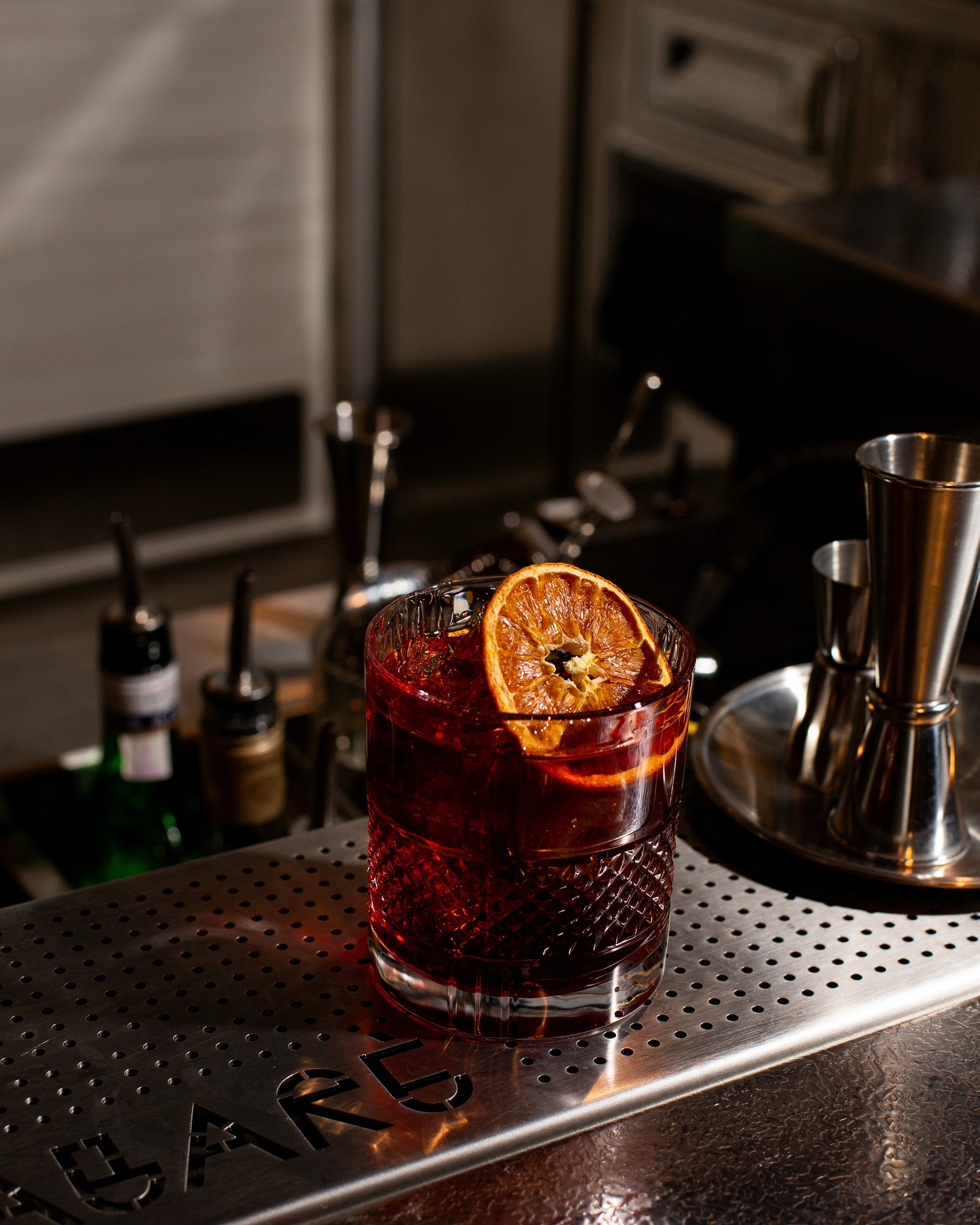 4 cocktail classici da #Rabarè.
🍸
#rabarè #snackbar #ristorantetorino #winebartorino #bistrottorino #torino #drink #cocktailbar #cocktail #americano #gintonic #moscowmule #whiskysour