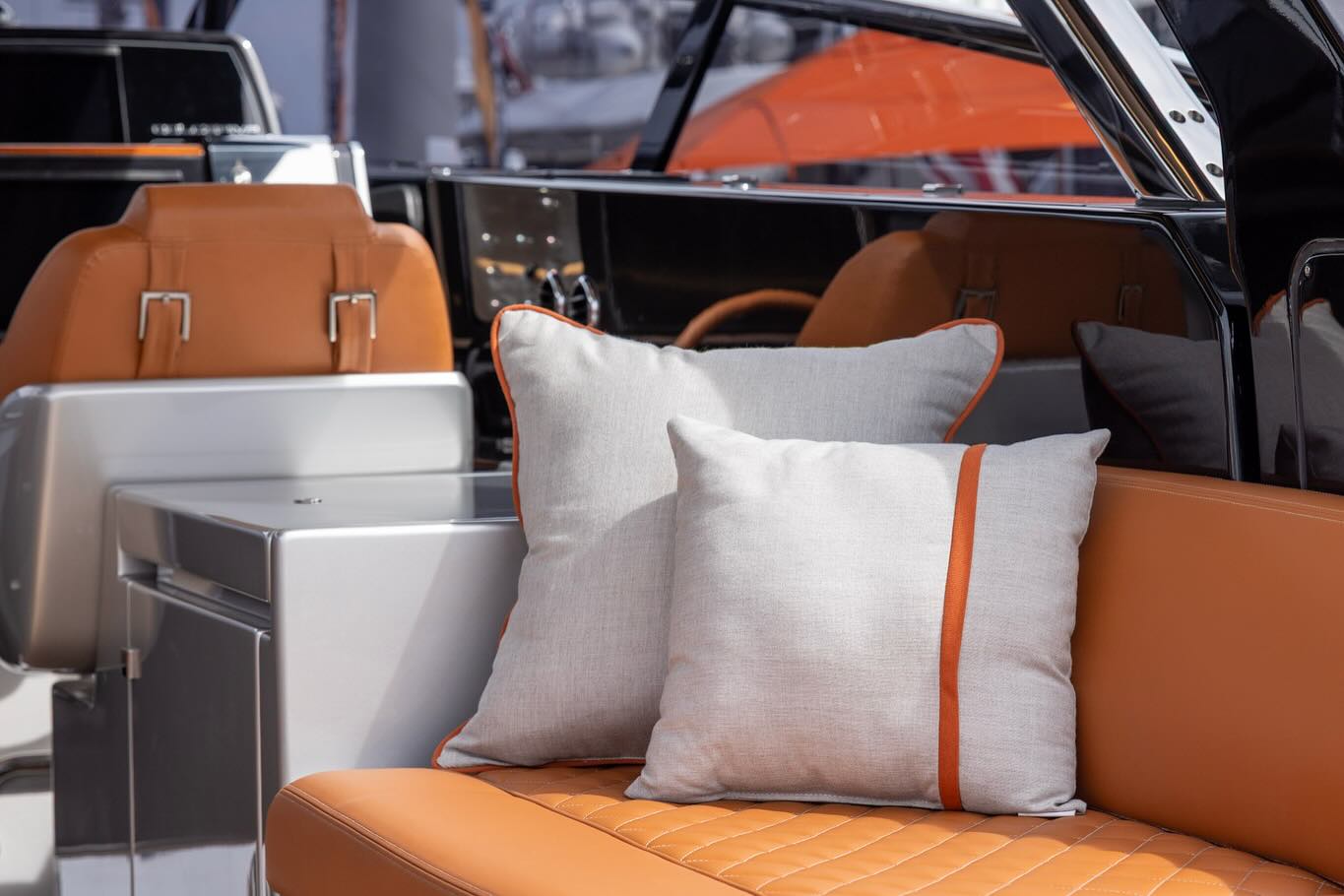 A @rivayacht is a celebration of style, where every detail matters—especially the accessories. From the plush pillows to the soft towels, each element offers comfort without compromising on style. Every piece is crafted to elevate life on board.
📸 by @magic_sites
.
.
.
.
.
#m2develop #m2decor #interiordesign #luxuryinteriors #interiorstyle #interiordecorating #interiordetails #interiors #yacht #yachtlife #luxury #yachting #interiorlovers #inspiration #design #designer #interiorstyling #beautiful #travel #ferretti #ferrettiyachts #ferrettigroup