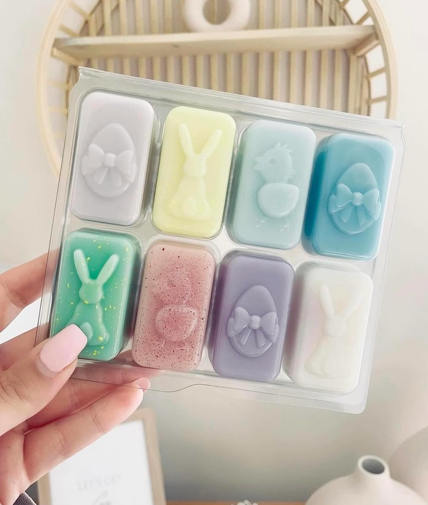 SPRING WAX MELT SAMPLE BOX 🌸🐣
This gorgeous sample box is filled with highly scented pastel wax melts:
Fresh unstoppables
Pink tulips & white jasmine
Seychelles
Mint & rhubarb
Spring unstoppables
Lemon
Enchanted wildflowers
Daffodil & vanilla