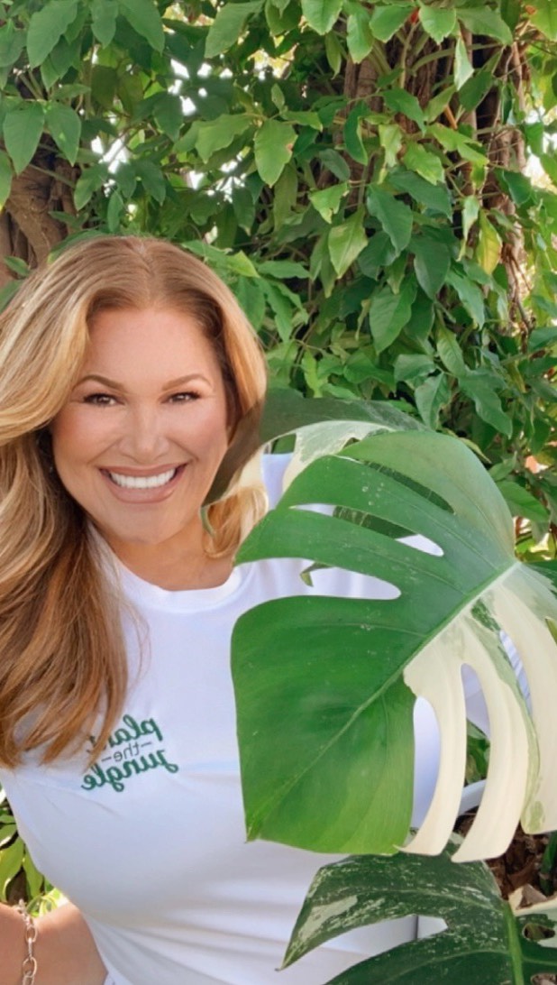 I couldn't be more honored to have been featured in @canvasrebel and @agexportgt articles.
Thanks @canvasrebel for allowing me to tell my story and @agexportgt for allowing me to share my passion for plants and the horticulture industry.
Hispanic Heritage Month may be coming to a close but Latinas are here to stay! Don't let others tell your story, we need to share our own journey💃
*
*
*
*
#hispanicheritagemonth
#latina
#latinaownedbusiness
#latinasenmiami
#smallbusinessowner
#plantsmakepeoplehappy
#plantthejungle