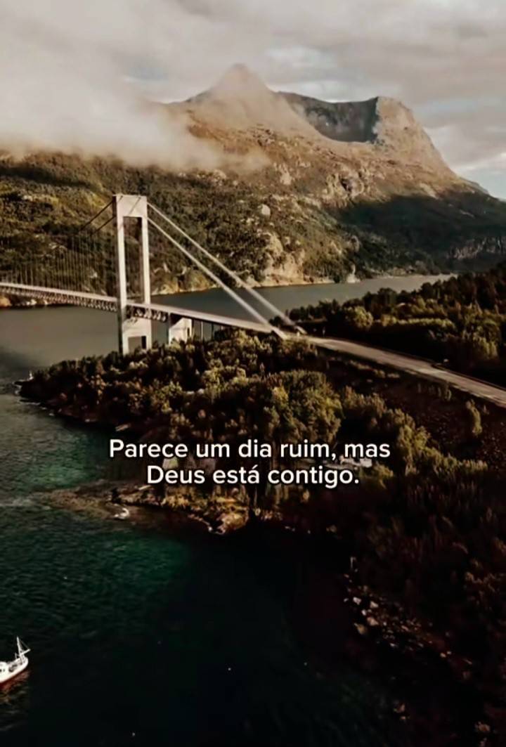 Leia a legenda...Mesmo nos dias difíceis, confie: Deus está contigo. Ele carrega o peso e prepara algo incrível para o seu futuro.✨️🙏siga, comente e compartilha/ #féquemovemontanhas #confieemdeus #esperançarenovada #caminhodaluz