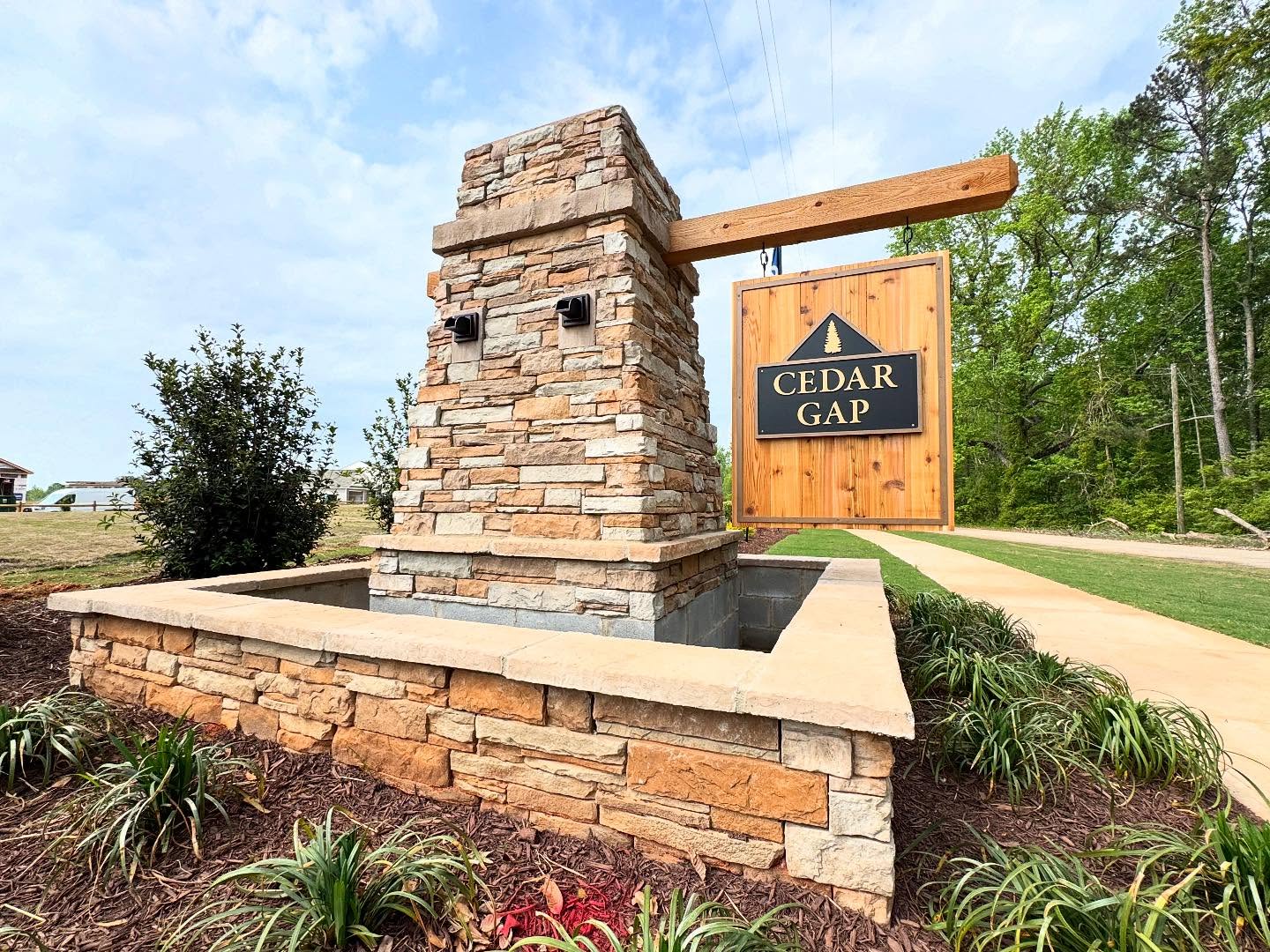 We just finished this signage project for new home development at Cedar Gap in Fountain Inn. We love to get creative with sign designs and challenge our team to make them come to life. This one incorporates three materials to give a rustic vibe. We also recently installed all street signs in this subdivision as well.
#neighborhoodsigns #hdusigns #routedsigns #signage #sign #graphicdesign