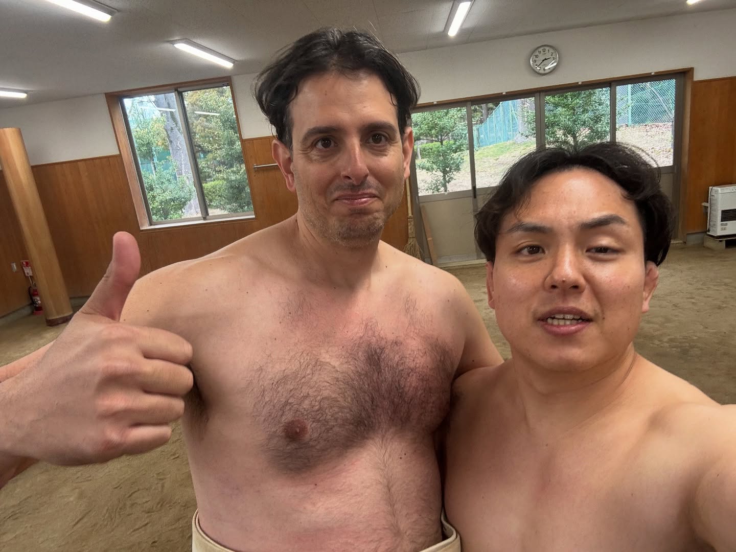 From Israel 🇮🇱
#sumo #sumowrestlingmatch #sumowrestling #sumodeadlift #sumosquats #sumoexperience #japan #japantrip #japantravel #visitjapan #visitjapanjp #japaneseculture #sumotraining #sumowrestler #sumofighter #sumotraining #sumoworkout #sumosushi #grandsumo #thingstodotokyo #japanitinerary #shiko #suriashi #teppo #tokyo #сумо #sumô #rikishi #sumolife