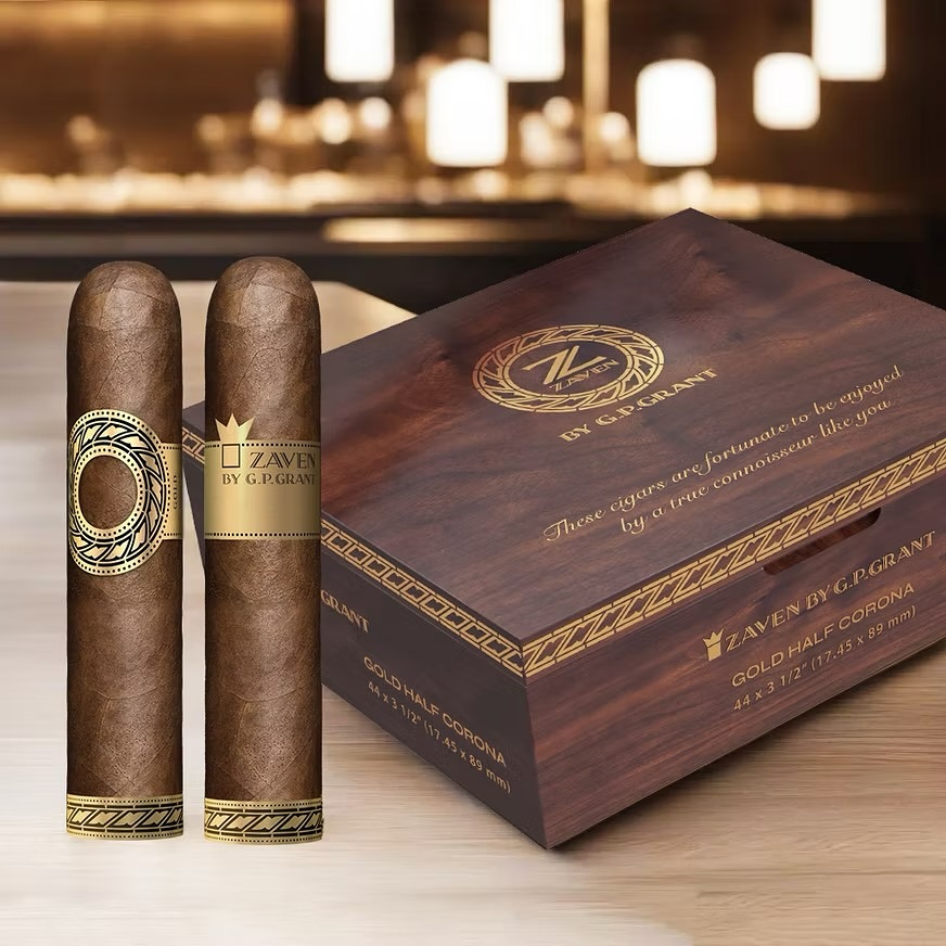 ✨ Ultra Premium Cigar Gold Half Corona 44 ✨
🇩🇴 Finest Dominican craftsmanship with 4–7 years aged tobacco.
🔥 Flavor: Earthy notes, nutty taste, leather & woodsy hints.
🍂 Wrapper: Corojo Ecuador
🧑🎨 Master Blender: Hendrik “Henke” Kelner
🥃 Perfect pairing with Single Malt Scotch Whisky!
🎁 Available in boxes of 12 or bundles of 20.
📩 Contact us to order!
#GPGGrant #GPGrantCigars #GPGrant #ZavenByGPGrant #Cigars #LuxuryCigars #CigarLovers #Puros #DominicanCigars #GentlemensChoice #LuxuryCigars #PremiumCigars #CigarAficionado #CigarLifestyle #CigarLovers #CigarOfTheDay #CigarRitual #CigarsAndWhisky #CigarsAndWine #CigarsAndCoffee #HandRolledCigars #BespokeCigars #LimitedEditionCigars #CigarCulture #CigarMoments #CigarsOfInstagram #CigarConnoisseur #cigars #cigar #cigarsmoking #botl #sotl