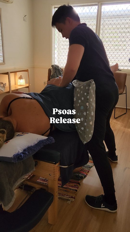 Psoas release sidelaying position
1. PIR w Breaths
2. Hip mobilisations in clockwise circles
When I treat the psoas (hip flexor), I find it more beneficial to do a sidelaying position, as there is a better mechanical advantage to fully stretch the psoas. Also, it is easier to mobilise the hip, which the psoas attaches to.
In addition, the patient feels more comfortable and can breathe better, in my opinion.
So do you have . . .
A tight low back?
A desk job?
Tight hip flexors?
Sore hips?
Go see your local chiro
📍90 Avoca Drive Kincumber 2251
Wed & Fri: 10am-5pm
DM for phone number
🌐 https://www.hampden-health.com/chiropractor
#chiro #chiropractor #PIR #hipmobility #released #manualtherapy #reelsvideo #adjustment #sportschiro #massage #breathe #psoas #backcrack #chiropractorbrenton #balancestrengthmobility