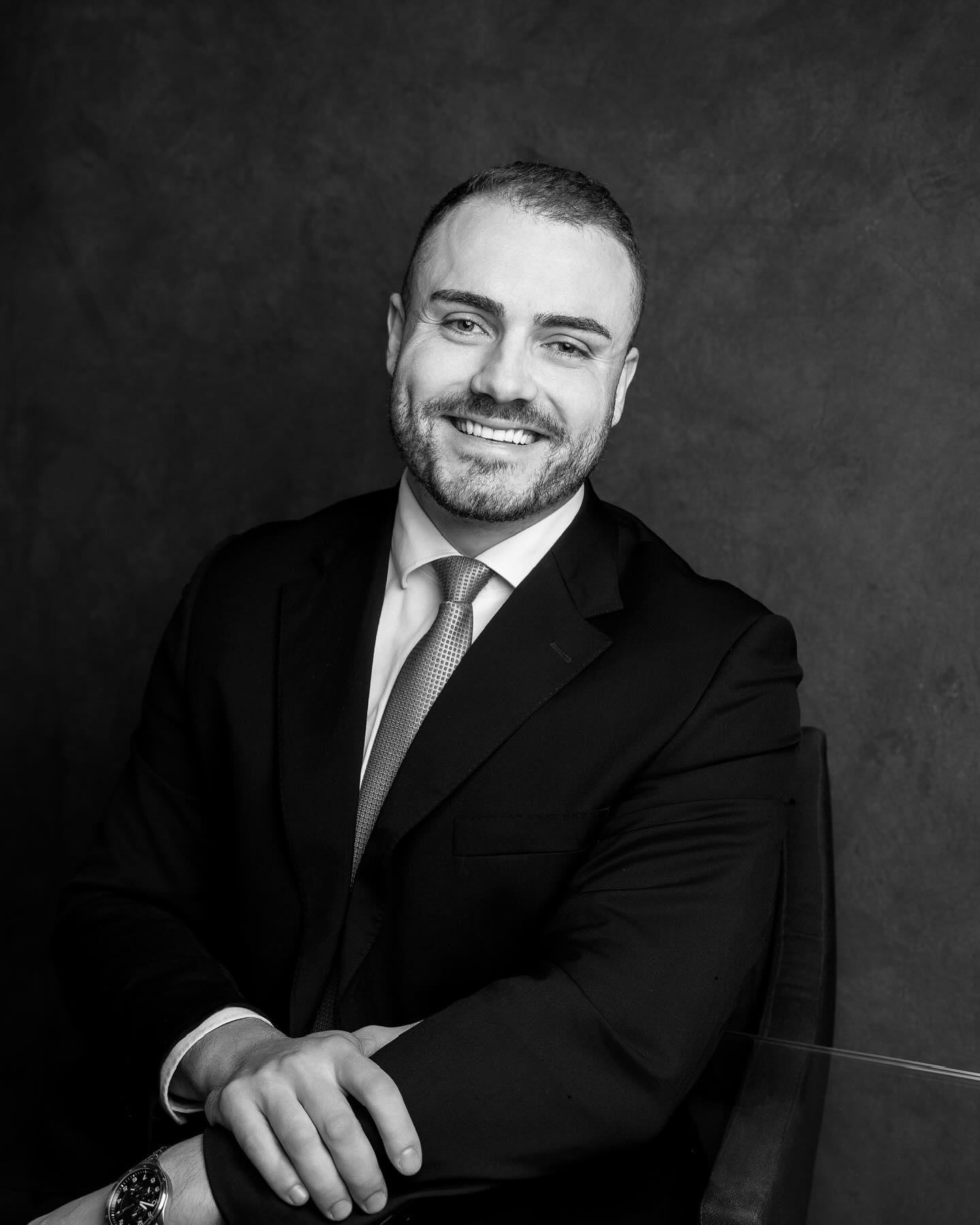 Dr. André Companhoni
Neste Dia do Trabalho, celebramos o talento, a dedicação e a visão de futuro de quem representa a nova geração da advocacia trabalhista.
Dr. André Companhoni alia técnica, inovação e compromisso ético na defesa dos direitos de trabalhadores e empresas, sempre com foco em soluções justas e eficazes.
Na Companhoni Advocacia, cada trabalho é guiado por propósito e excelência. Feliz Dia do Trabalho!