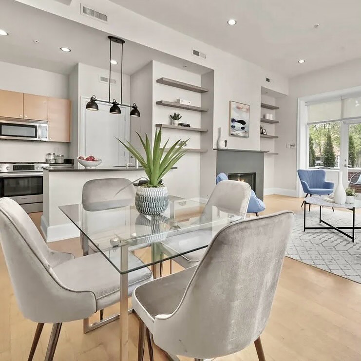 Major shelf overload last week! It felt like all of our projects had built-ins in one or several rooms (great selling feature for buyers but more work for stagers :)) We made several last minute shopping trips to keep up and replenish our decor! #vacantstaging #stagingandstyling #dcstaging