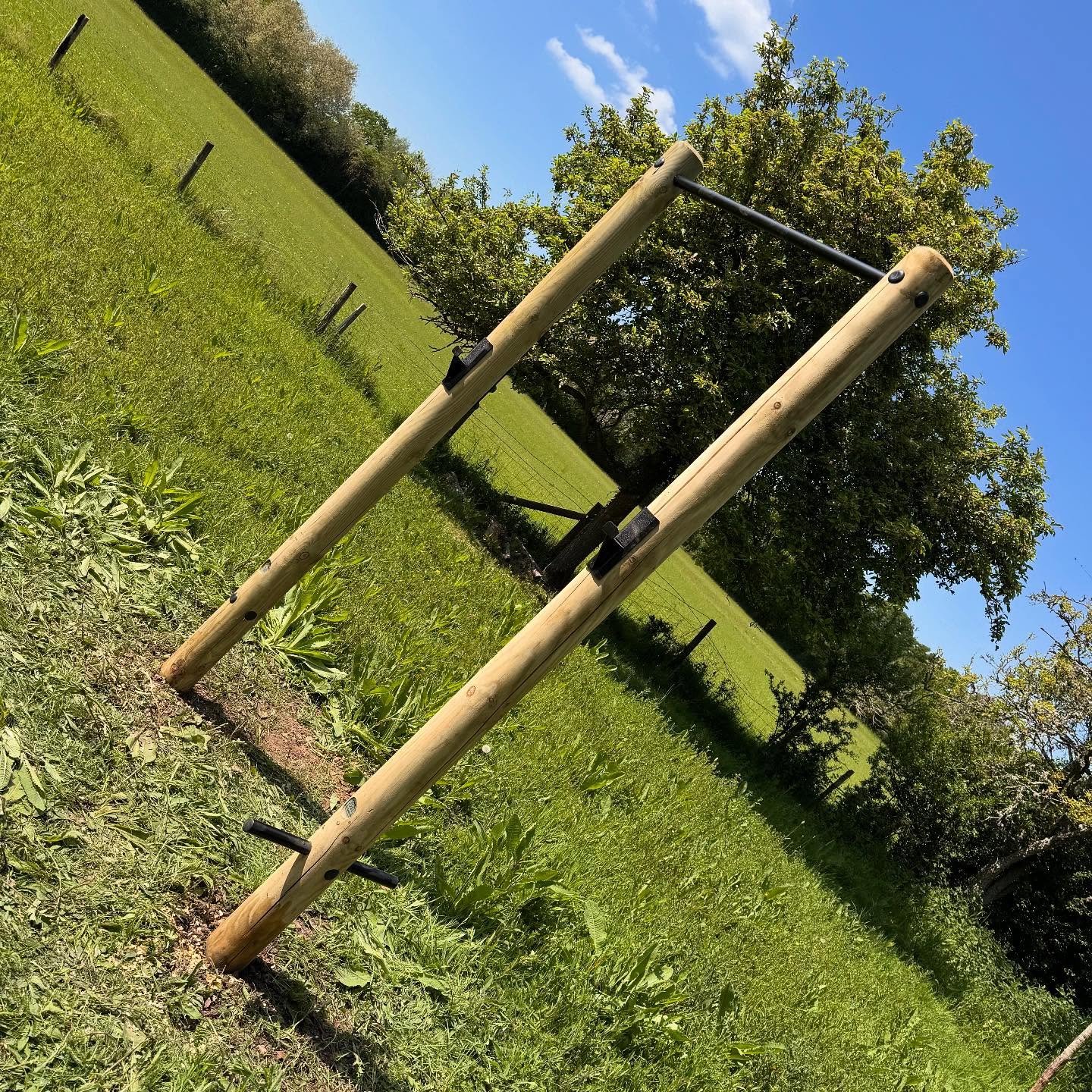Install number 2! Pull up bar with squat brackets in sunny Kent π #pullups #gardengym #outdoortraining