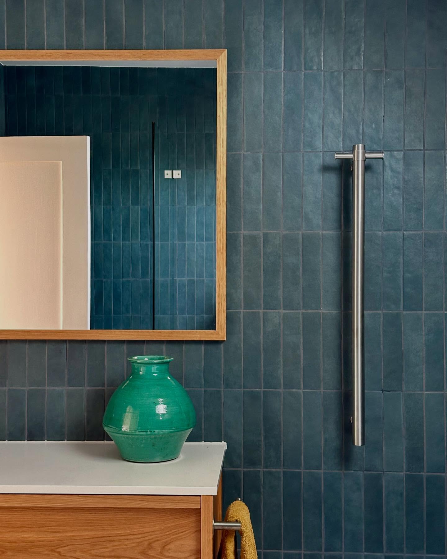 As the rain falls outside and the days grow colder its nice to think about how to warm up your bathroom without turning up the the heat⦠An easy solution is to add some wood!
Wood elementsāwhether in a vanity, shelving, mirror or even just a few accessoriesābring a natural, cozy feel to the space. Bathrooms can sometimes feel a bit cold or sterile, especially with lots of tile and glass. But wood softens things up, adds texture and makes the room feel more inviting. š
Bonus: wood pairs beautifully with neutrals, whites or even bold tiles as shown here in my gorgeous southern highlands client bathroom where we used dreamy navy tiles and paired them with a beautiful oak vanity from @loughlinfurniture. A little warmth goes a long way.
Whatās your favourite way to bring in natural touches at home?
Design by Rickward Design Studio.
#BathroomInspo
#WarmVibesOnly
#InteriorDetails #
#WoodElements
#sydneybathroomdesigner
#sydneyinteriordecorator
#southernhighlandsbathroomdesign
#southernhighlandsdesign
#navyandwhiteisalwaysright