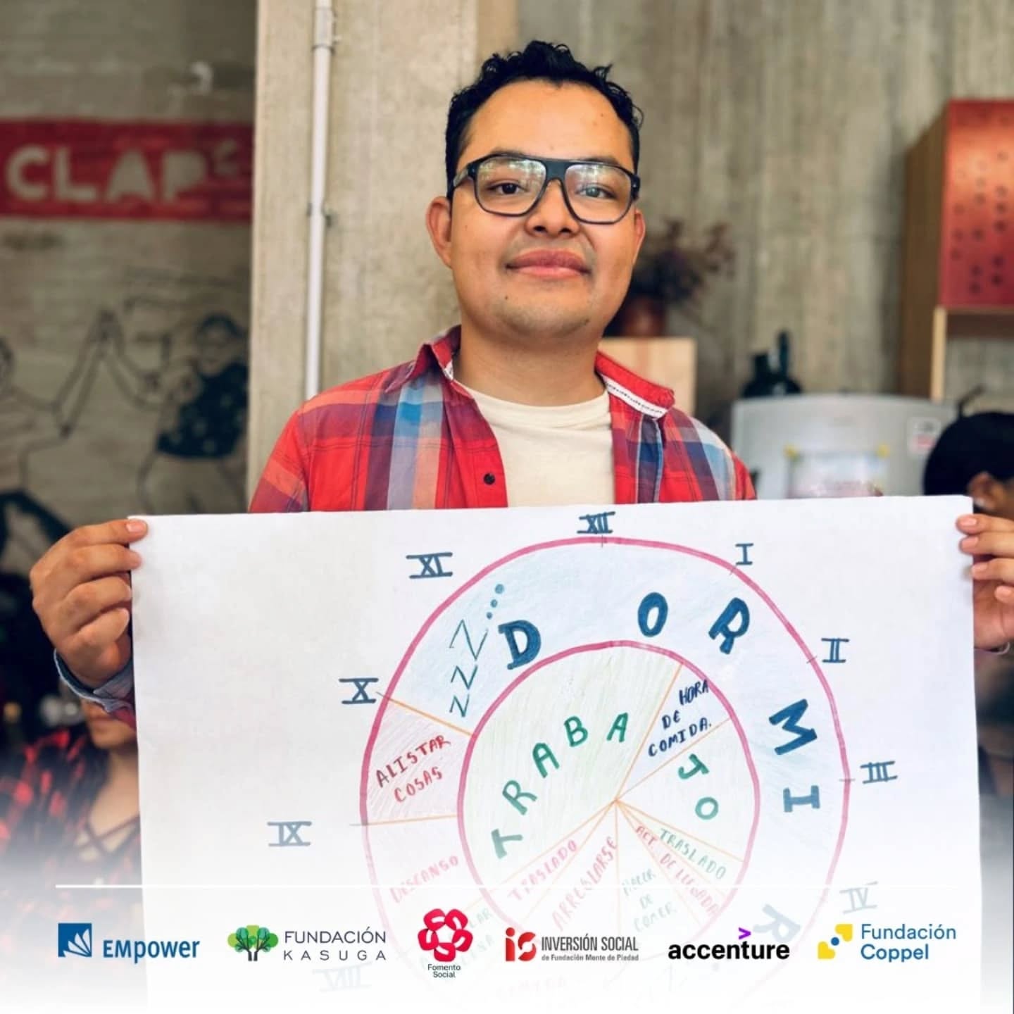Cerramos una nueva edición de Clap Ruta en Oaxaca con mucho orgullo por todo lo vivido.
Durante 11 semanas intensas, 30 jóvenes atravesaron un proceso transformador en el que desarrollaron habilidades fundamentales para el mundo laboral, fortalecieron aspectos socioemocionales, exploraron su proyecto de vida y generaron una comunidad de apoyo y confianza.
Compartimos aprendizajes, historias y pasos valientes hacia el futuro. Cada quien fue acompañado de manera cercana, con una metodología práctica basada en proyectos, actividades grupales y experiencias reales.
Además de herramientas, hoy se llevan vínculos, confianza y una mirada distinta sobre lo que pueden construir.
Gracias a cada Ruter por atraverse a vivir esta experiencia.
Y gracias por el apoyo fundamental a @empower_foundation, @fundacionkasuga, @fundacioncoppel, @nacionalmontepiedad, @accenturemx y @fomentoculturalbanamex.