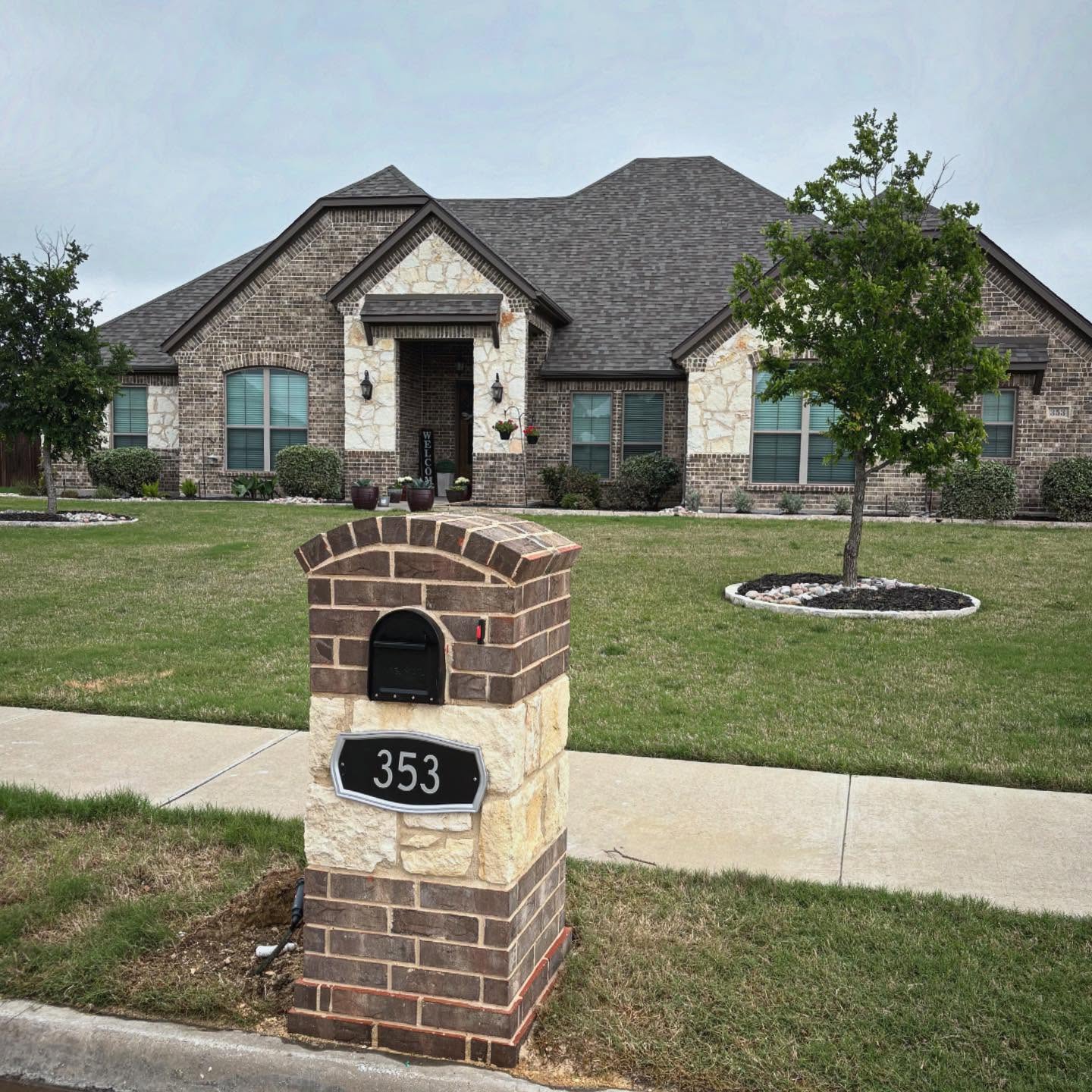 Brick and Stone Mailbox rebuilt in Waxahachie, Tx