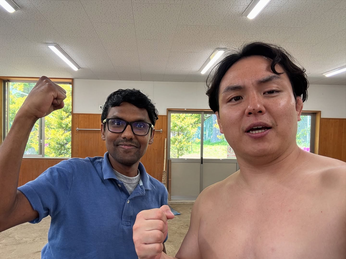 From India 🇮🇳
@unchartedwingspk
#sumo #sumowrestlingmatch #sumowrestling #sumodeadlift #sumosquats #sumoexperience #japan #japantrip #japantravel #visitjapan #visitjapanjp #japaneseculture #sumotraining #sumowrestler #sumofighter #sumotraining #sumoworkout #sumosushi #grandsumo #thingstodotokyo #japanitinerary #shiko #suriashi #teppo #tokyo #сумо #sumô #rikishi #sumolife
