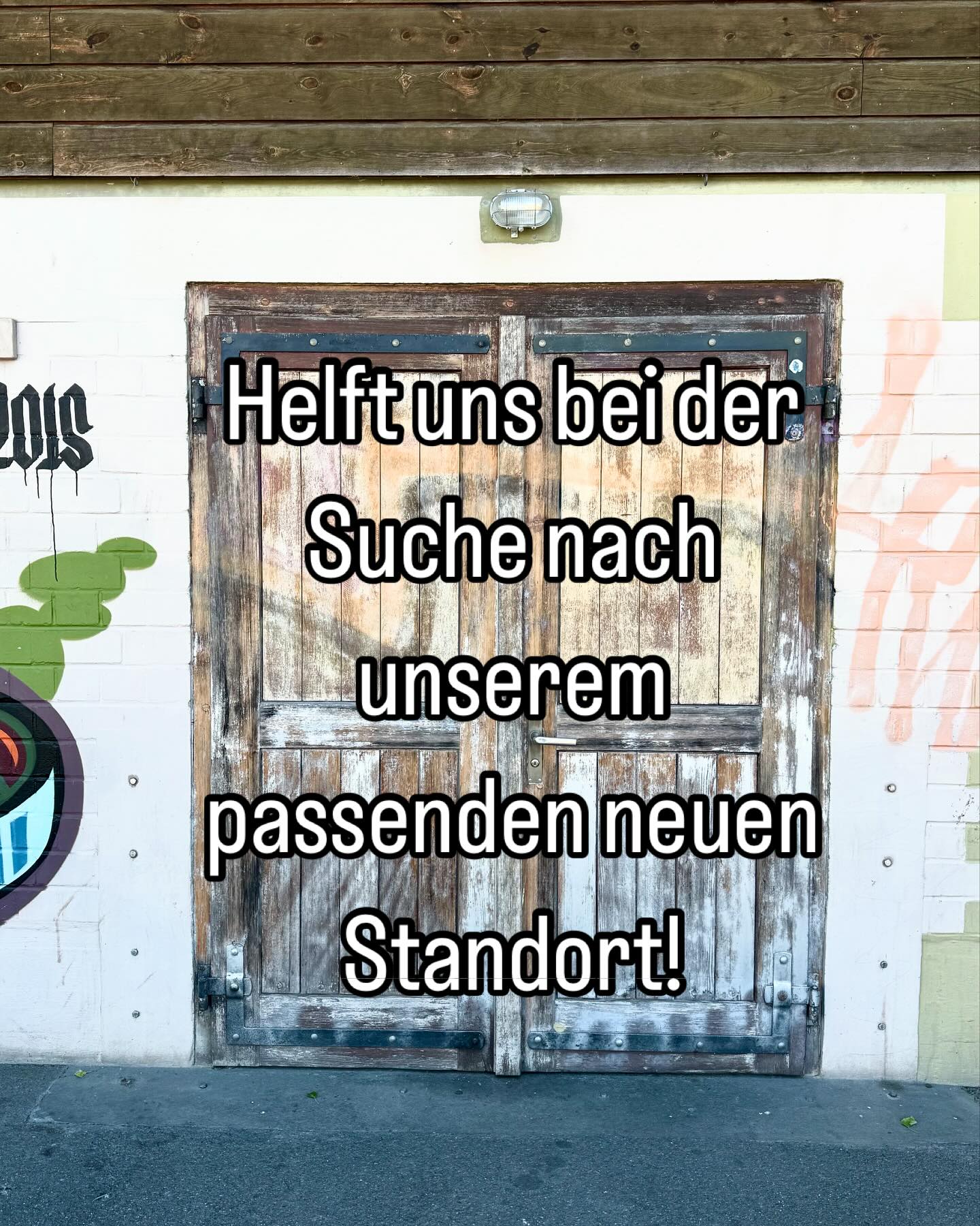 Eine gute Secondhand-Location braucht mehr als nur vier Wände. Sie sollte sichtbar sein, Atmosphäre haben und zum nachhaltigen Konzept passen. Hast du, oder kennst du jemanden der eine Garagenbox, Studio, Hobbyraum, Zimmer oder eine ungenuzte Nische hat, dann melde dich bei uns. 🌸
.
.
.
.
#wirsuchen #location #ladengeschäft #secondhand