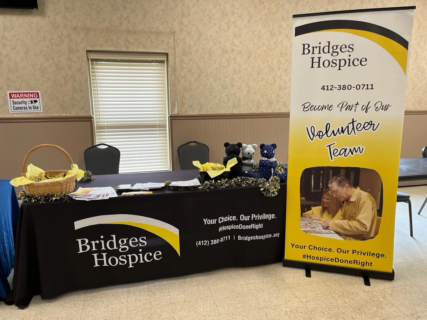 Our ✨ Customer of the Week ✨goes to @bridges.hospice 🎉 We printed this awesome pop-up banner for their volunteer team!
☎️ Call or email us today to order yours! sales@laserteksolutions.com
#LaserTekSolutions #BridgesHospice #Customer #Banners