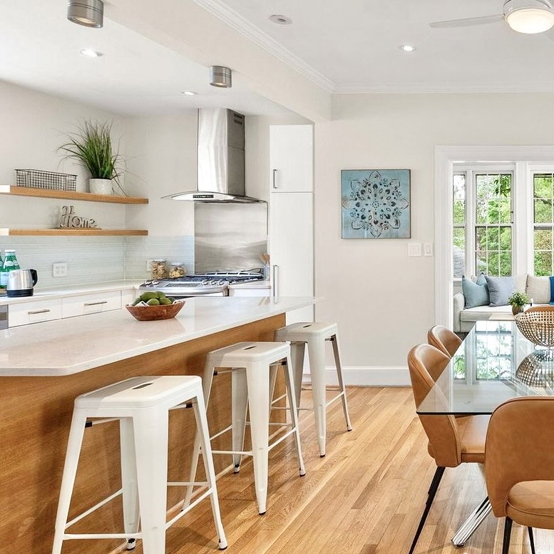 What a kitchen #stagedtosell #vacantstaging #kitchenstaging #aupark #auparkhomes