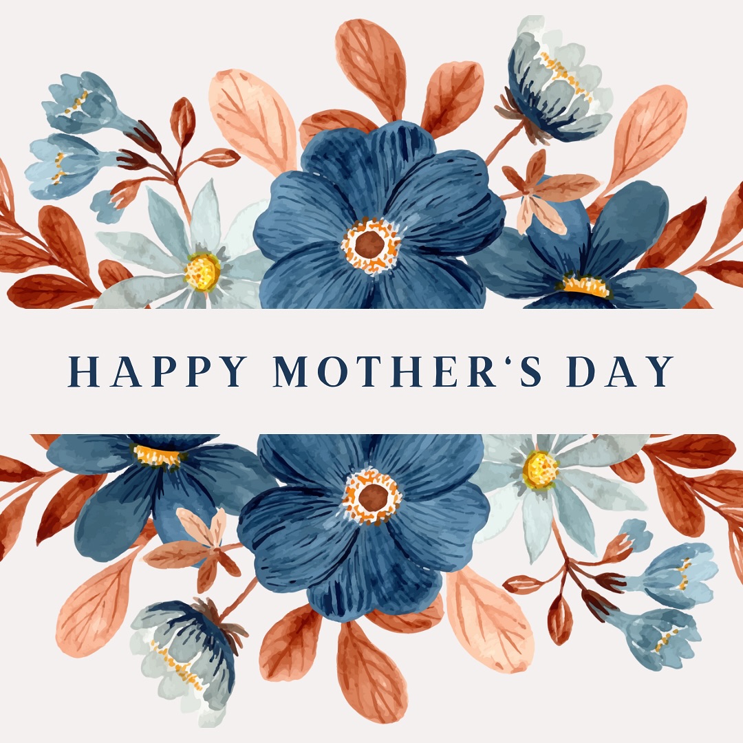 To all the moms, cat moms and dog moms included - happy day to us.
We know how hard hard it is and how we always keep going.
Much ❤️ to all those special women.
Anna.