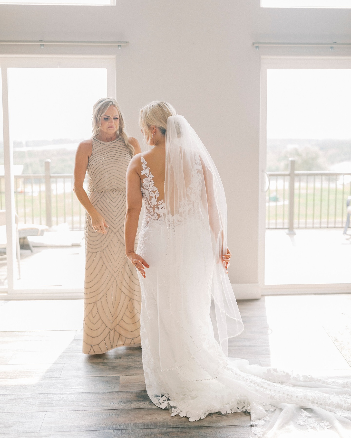 I’m honored to fill every frame with meaningful images like these. Today, we celebrate all of these quiet, powerful moments. Happy Mother’s Day to all of the wonderful Moms out there🤍