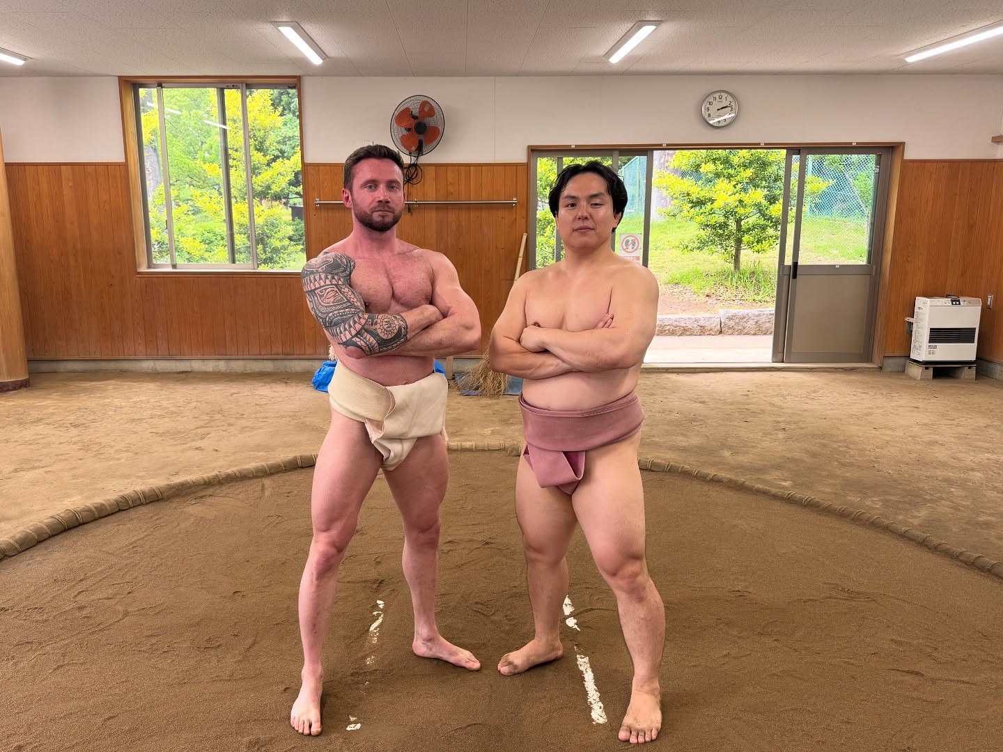 From NYC 🇺🇸 originally Ukraine 🇺🇦
One of the toughest guest.
@stark_axr
#sumo #sumowrestlingmatch #sumowrestling #sumodeadlift #sumosquats #sumoexperience #japan #japantrip #japantravel #visitjapan #visitjapanjp #japaneseculture #sumotraining #sumowrestler #sumofighter #sumotraining #sumoworkout #sumosushi #grandsumo #thingstodotokyo #japanitinerary #shiko #suriashi #teppo #tokyo #сумо #sumô #rikishi #sumolife