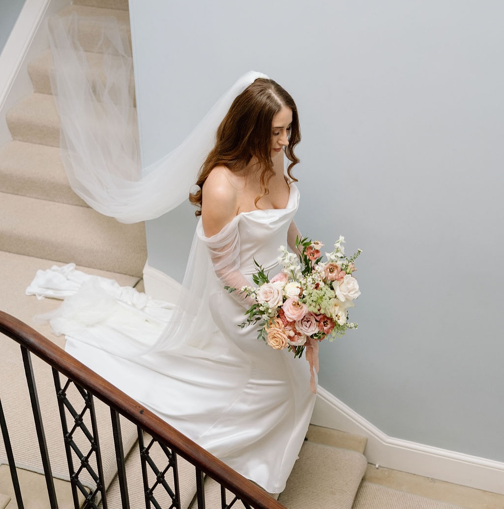 Gliding into your bridal moment…
With a full heart and the perfect fluffy bouquet. 🥰
@garthmylhall
@soulfiephotography
@johnmarkfilms
@emilybridalhair
@comynbruce
@j_s.x.o
#bridalmoment #bridetobe #brideera #luxurywedding #garthmylhall #bridalbouquet #weddinginspiration #weddinginspo #timelesswedding #clasicwedding #modernbride #weddingdetails #floraldesign#weddingflorisy #2026bride #2026wedding #floralstyling #luxuryflorist