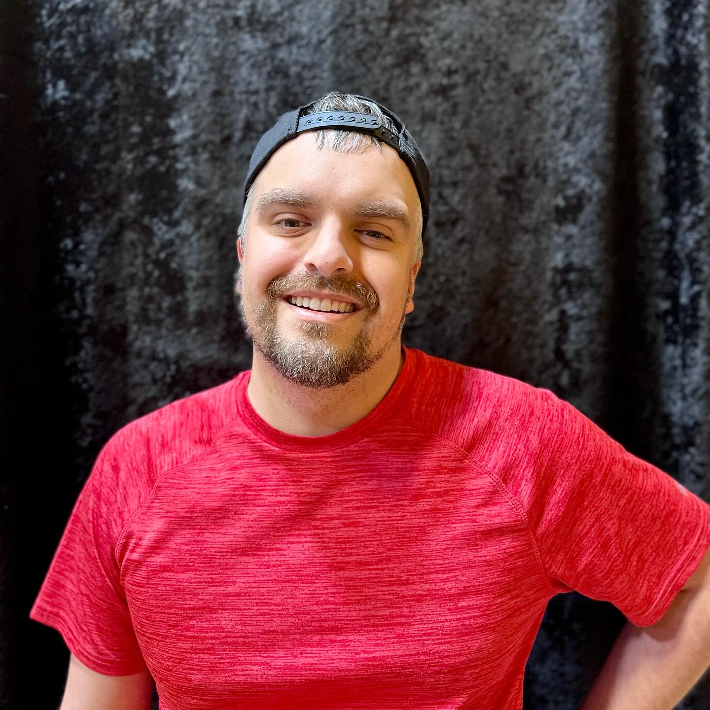 PERFORMER SPOTLIGHT ✨
.
Wazzap, Harry?! Harry has graced the stage of Dream Theatre since 2017. He lights up the stage with his comedic acting and by singing his favorite metal songs. Harry also likes to dance and jam on the drums, and never fails to bring a smile to his friend’s faces. You may have seen him last year in our SNL and Christmas shows and if not, be sure to catch his attention after our next show and say hi! Harry is always a joy to talk with.
.
#actor #metalsinger #performer #inclusive #drummer #drums #performingarts #dance #acting #theatre #liveshows #joy #diversity