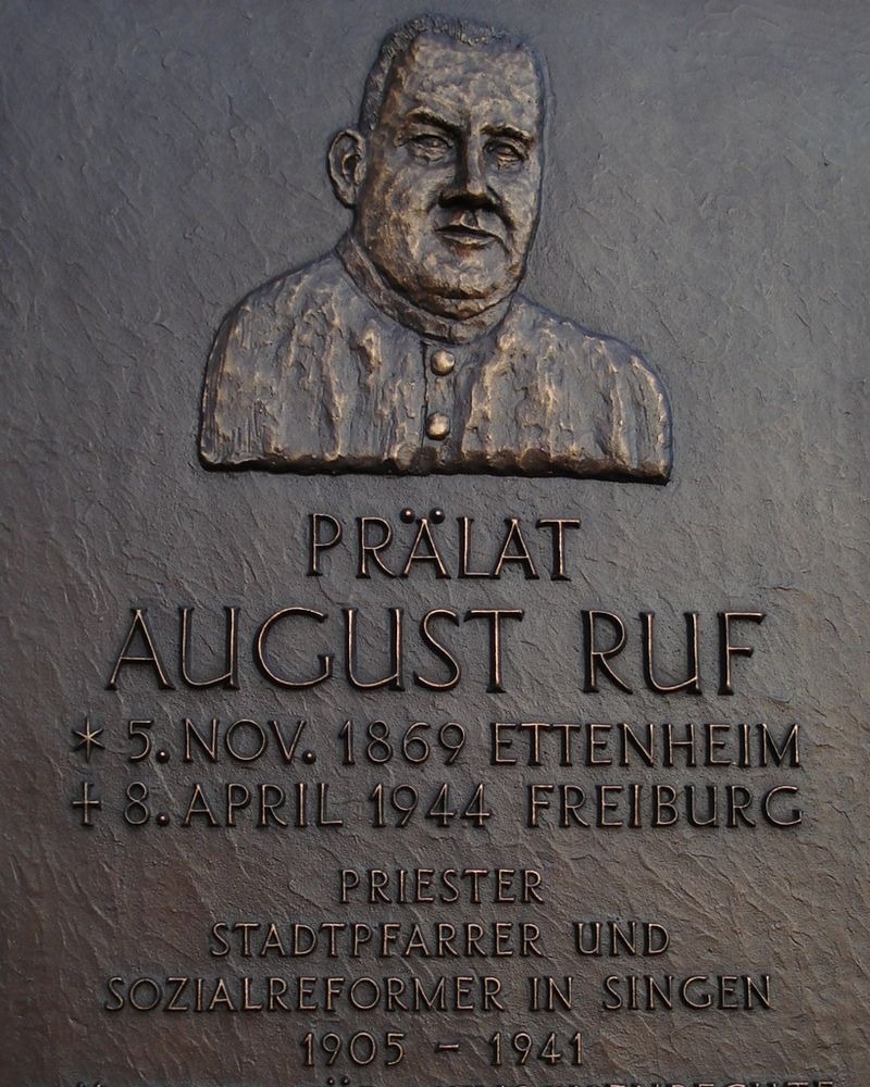 August Ruf
BBKL XLIX (2026)
Online abrufbar
Autor: Ulrich – Dieter Oppitz
RUF, August, * 5.11. 1869 Ettenheim (Mittelbaden), † 8.4. 1944 Freiburg (Breisgau), Priester, Stadtpfarrer in Singen (Hohentwiel), römisch – katholisch; Eltern: Kaspar Ruf (1838-1905), Landwirt und Küfer, und Magdalena, geb. Vögele (1840-1922), die Familie hatte außer dem Sohn August vier weitere Kinder, darunter die Töchter Marie und Anna. Er wurde in Singen auf dem Waldfriedhof in einem Ehrengrab für Stadtpfarrer beerdigt.
https://www.bbkl.de/index.php/frontend/lexicon/R/Ru-Rz/rufaugust-88799
Bild:
https://de.wikipedia.org/wiki/August_Ruf#/media/Datei:August_Ruf.JPG