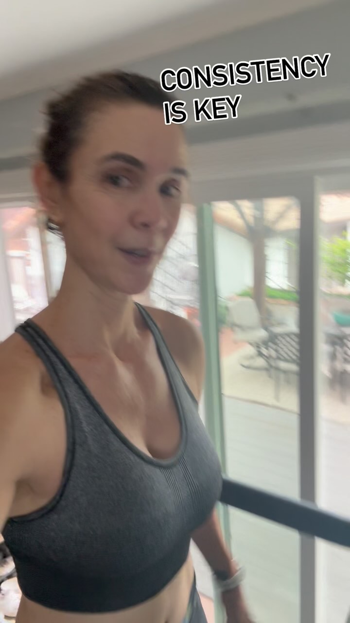 Consistency.
It’s better to do 30 minutes most days of the week than hours just sporadically.
Life long habits, ladies.
❤️,
Anna.
#perimenopausecoach #womensgealth #lifestyle #midlife