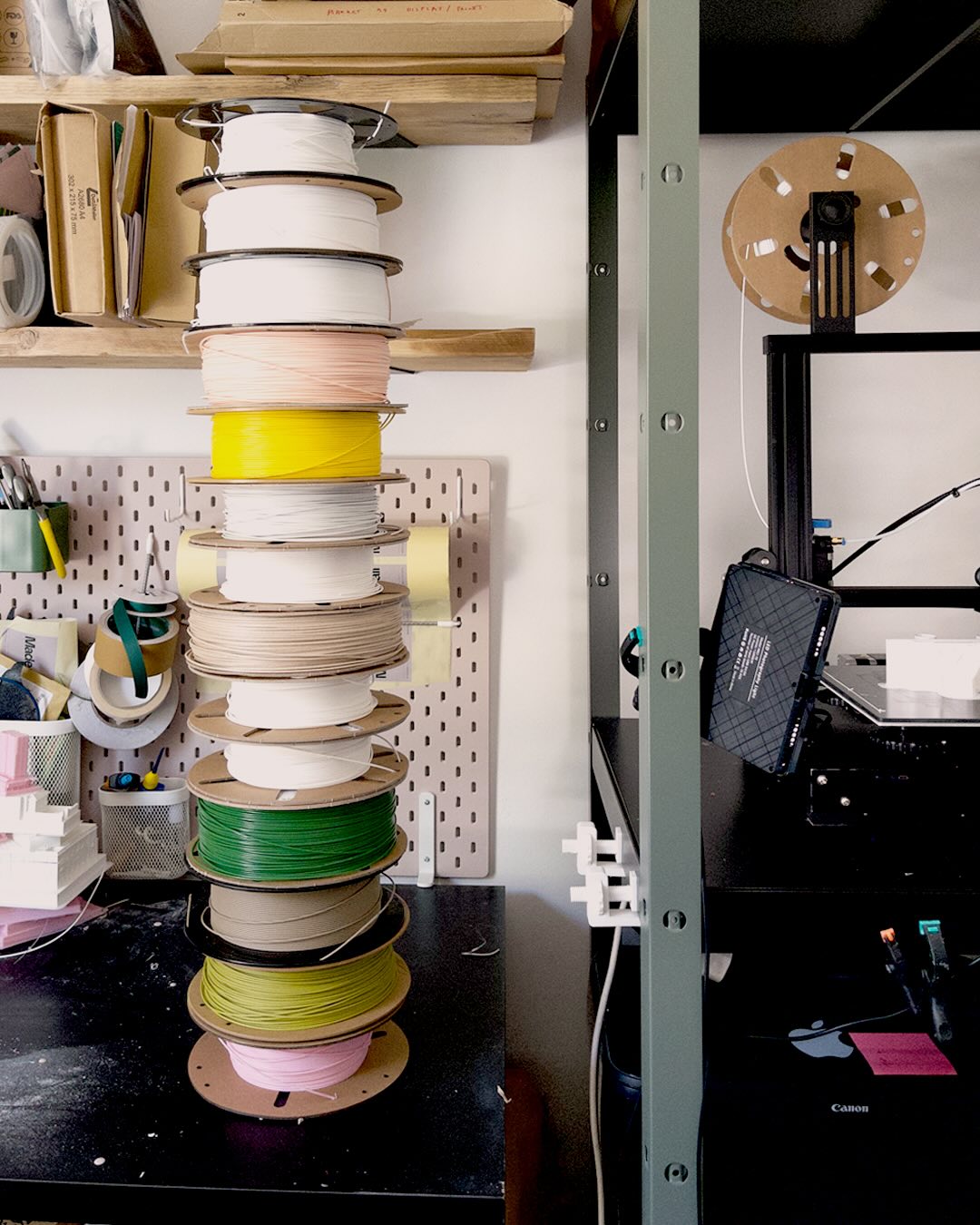 Sustainability is built into every layer of our 3D printed models 🌱 We use PLA - a plant-based bio plastic with a lower carbon footprint - and our go-to white filament is 70% recycled. Filament choice has been a huge part in the intense product development we’ve been doing. Small details, big impact. #3Dprinting #sustainabledesign #ecomaterials