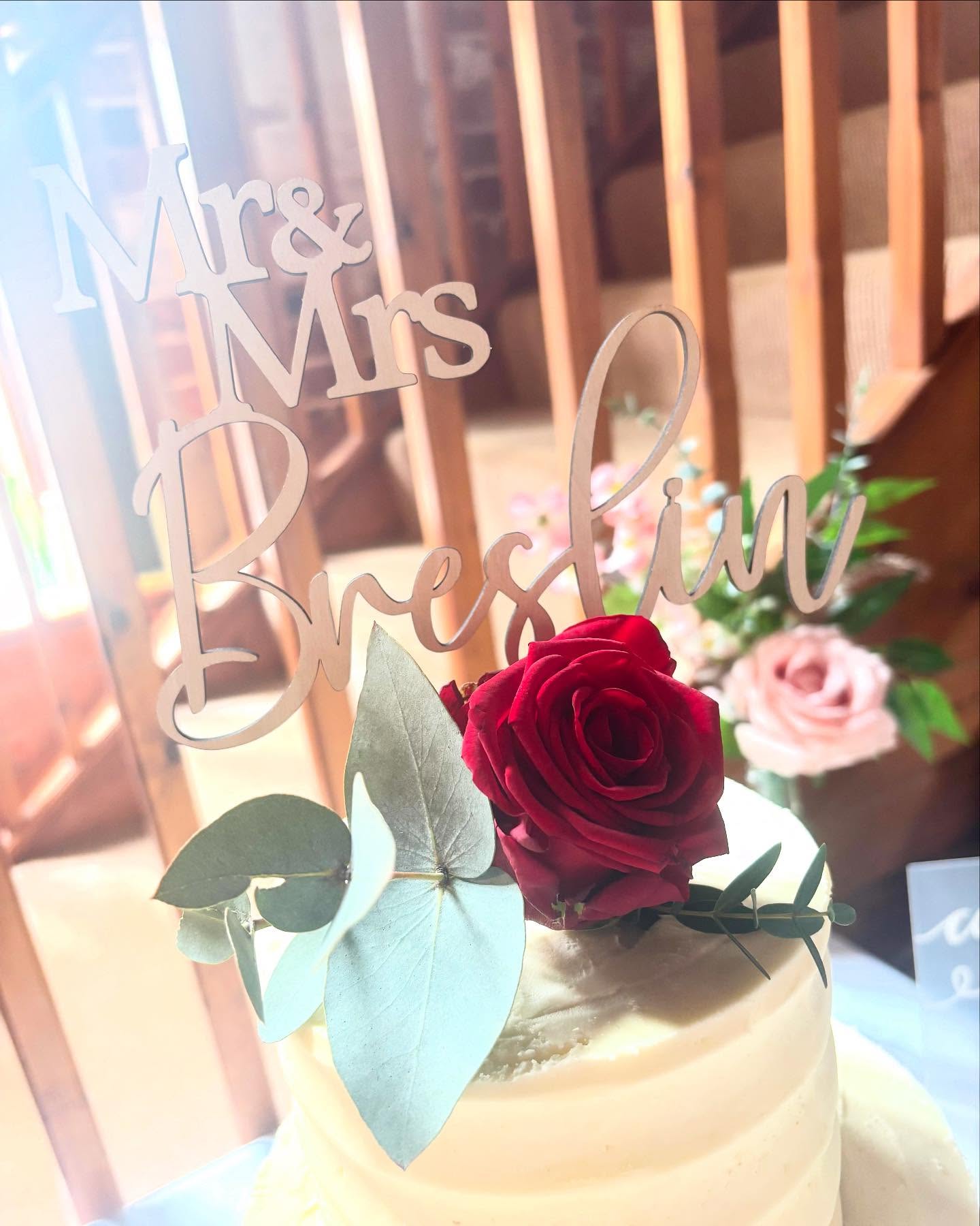 Congratulations ๐ฅ
๐ Raspberry Bakewell
๐ Chocolate fudge
๐ Boozy fruit
Our stunning Katie-May design with flowers to match the rest of the wedding ๐น
#weddingcake #buttercreamweddingcake #norfolkweddingcake #norfolkcakemaker #thorpestandrew #sprowston #norwich #oldcatton #thorpehamlet #thorpeend #rackheath #norfolkbusiness #norwichbusiness #norfolkcupcakes #norwichcakemaker #thorpestandrewbakery #norfolkcelebrationcakes