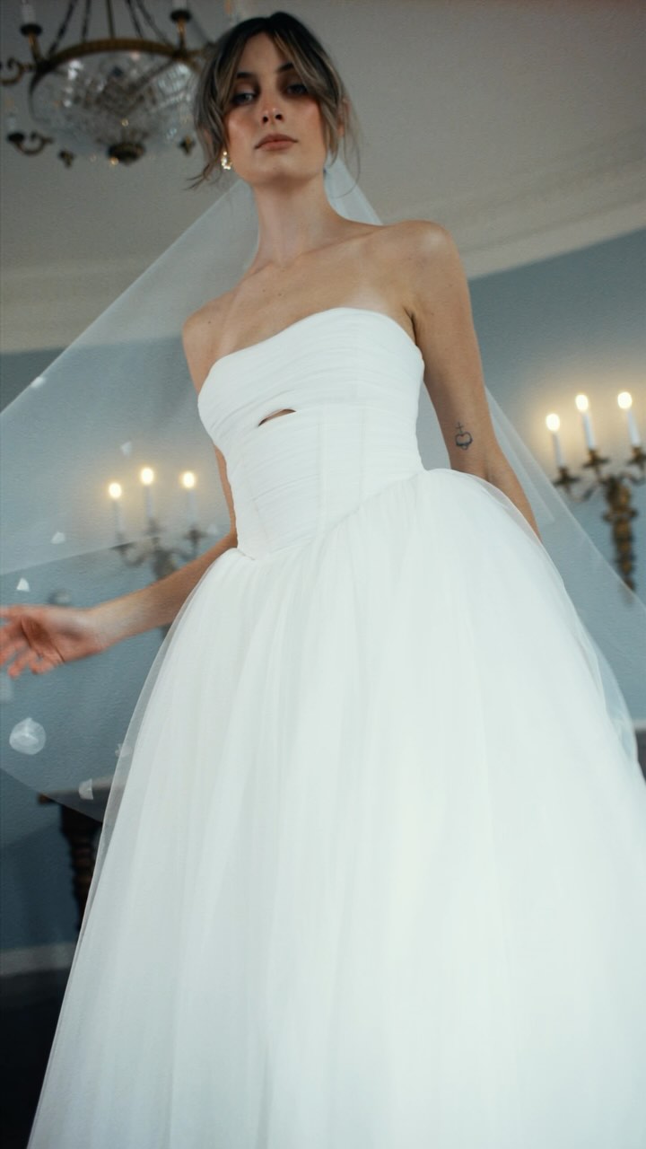 A cinematic ode to spring. 🎥🌸We styled the Malibu gown from @kyhastudios in an editorial session, blending vintage character with the vision of the modern bride alongside an amazing group of pros! It was a great way to kick off the year!
Designer: @kyhastudios @kyhabride
Bridal Shop: @belovedbridal
Beauty: @ashlynmariebeauty
Floral: @halfmoonfloral
Model: @amandasinishtajaustin
Venue: @thewarmemorial_events
#kyhastudios #kyhabride #belovedbridal #detroitbride #bridalfashion
