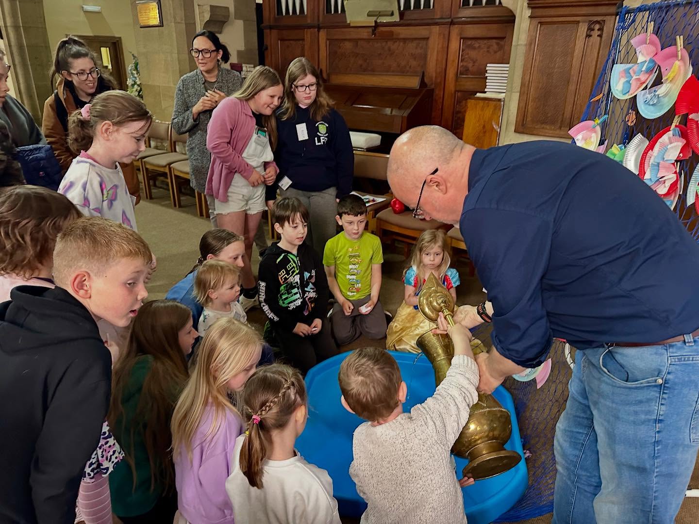Fabulous gathering today at Messy Church in The Boldons gathering today learning about the story of Peter which you can watch here: www.youtube.com/watch?v=OZ_ROBNrUQI