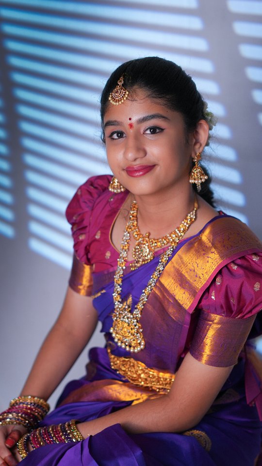 "Her beauty turns heads, but her smile captures hearts."
.
@capture360_photography
.
#photography #girl #kidsphotography #girlphotography #instatrend #telugu #beautiful #portraits #capture360photography #song #hridayam #hridayammovie #nagumo
